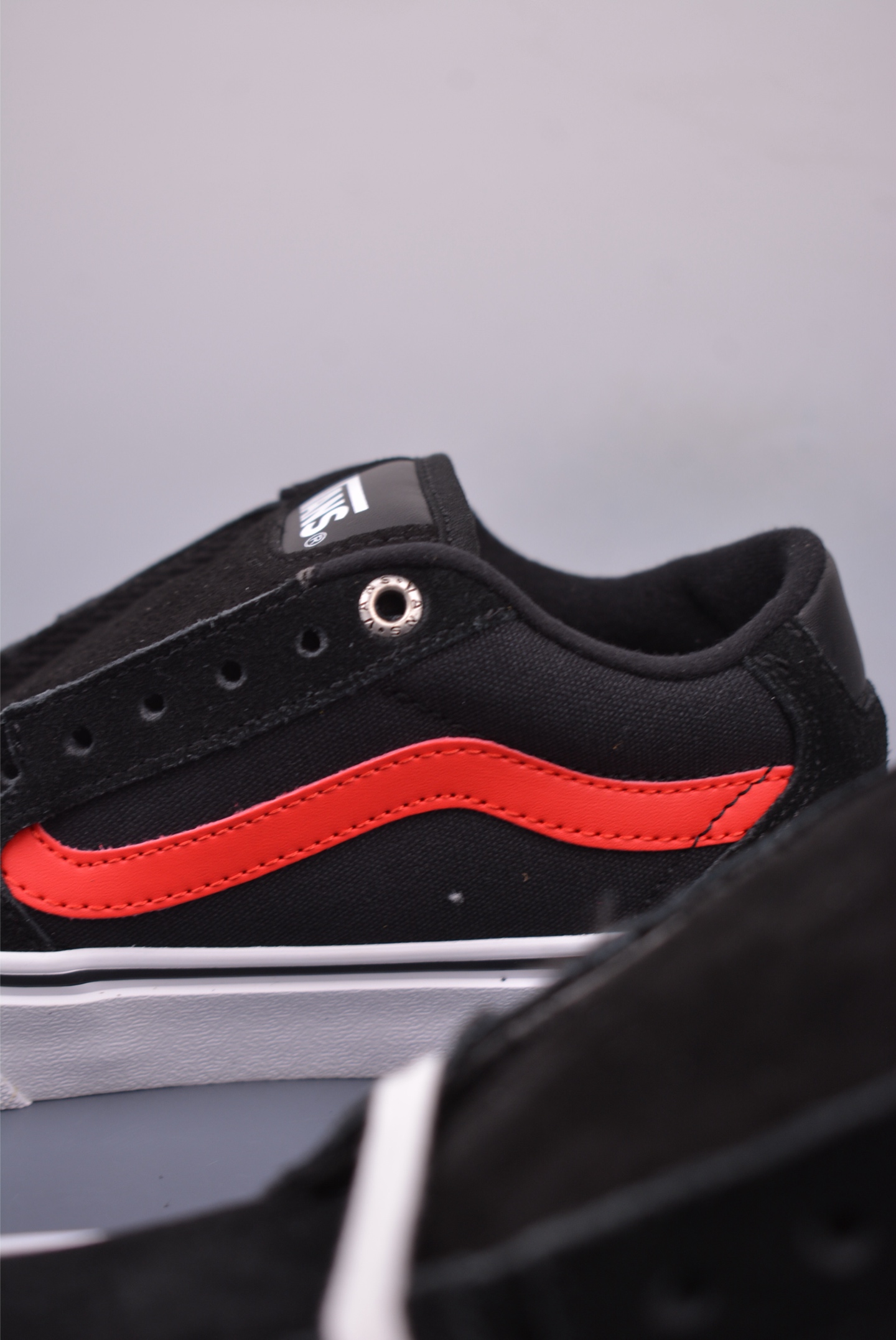140 Vans Old Skool Faulkner 黑红 范斯官方 防滑轻便低帮休闲滑板鞋 VN000SJVPX8