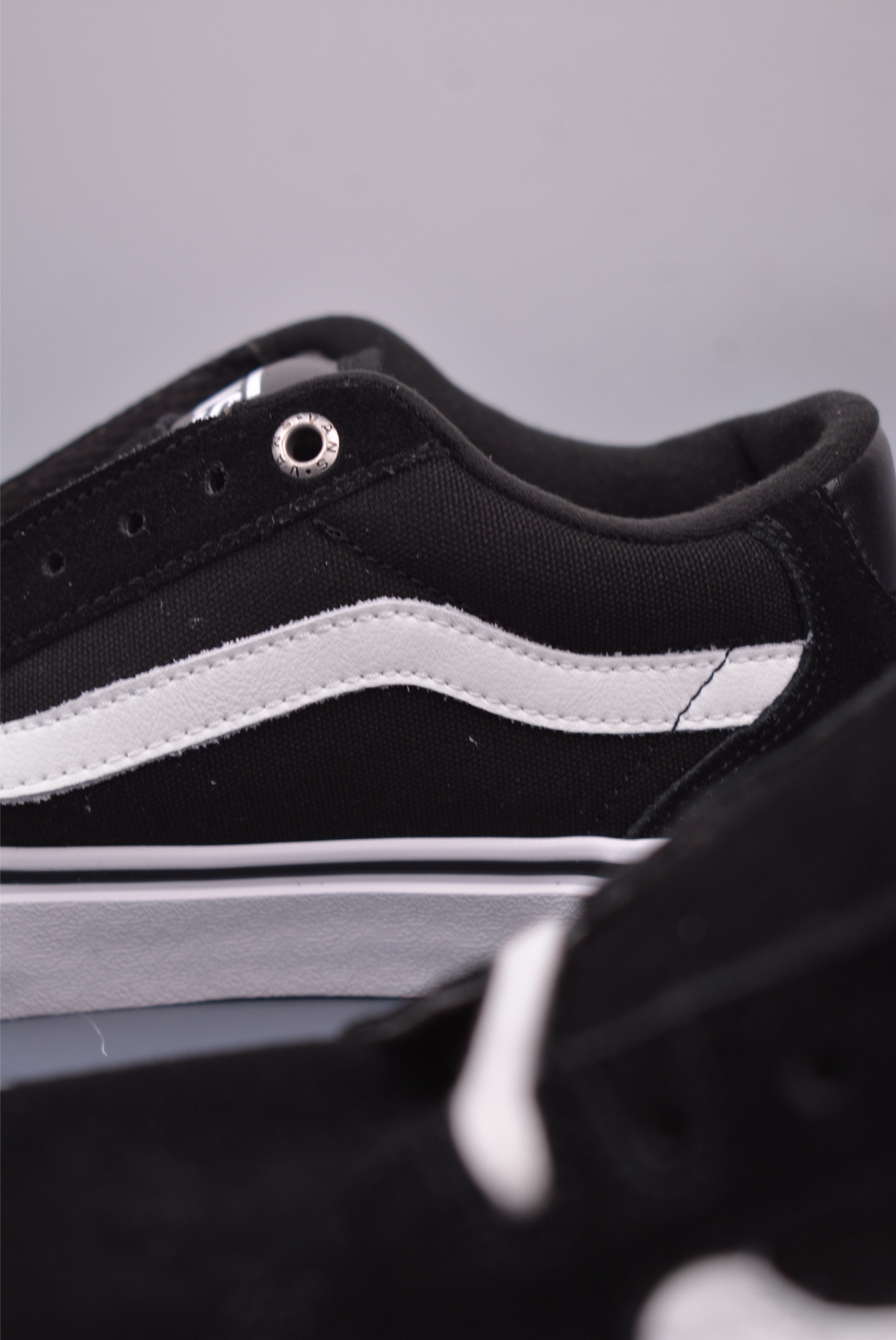 Vans Old Skool Faulkner 黑白 范斯官方 防滑轻便低帮休闲滑板鞋 VN000SJVC4R