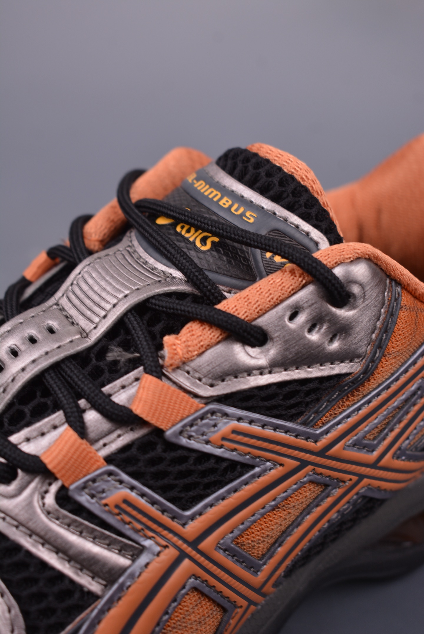 200 Asics GEL-Kahana NIMBUS 10.1 耐磨透气低帮休闲鞋 1203A543-004
