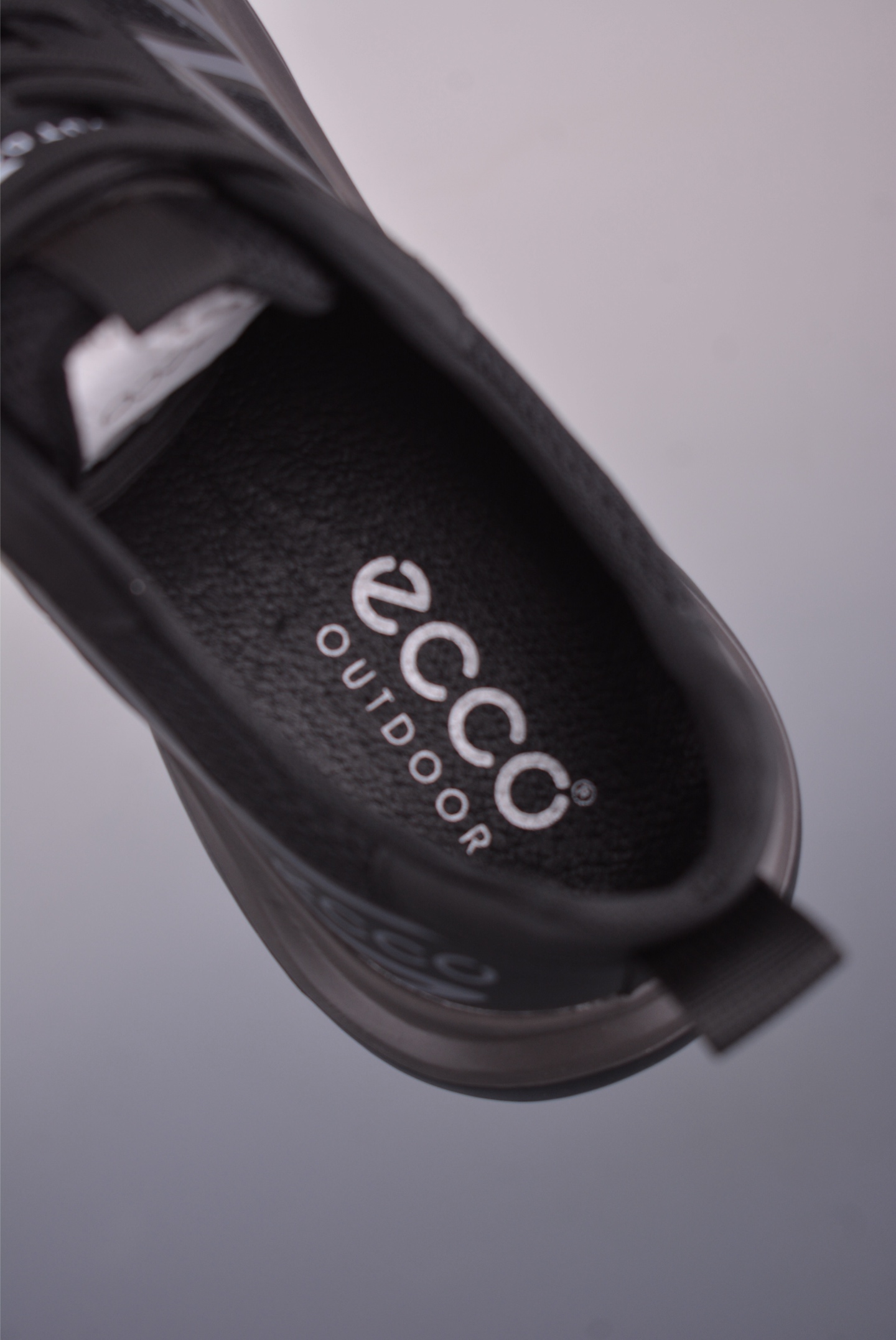 ECCO爱步男鞋 夏季运动鞋潮酷时尚跑步鞋 720520