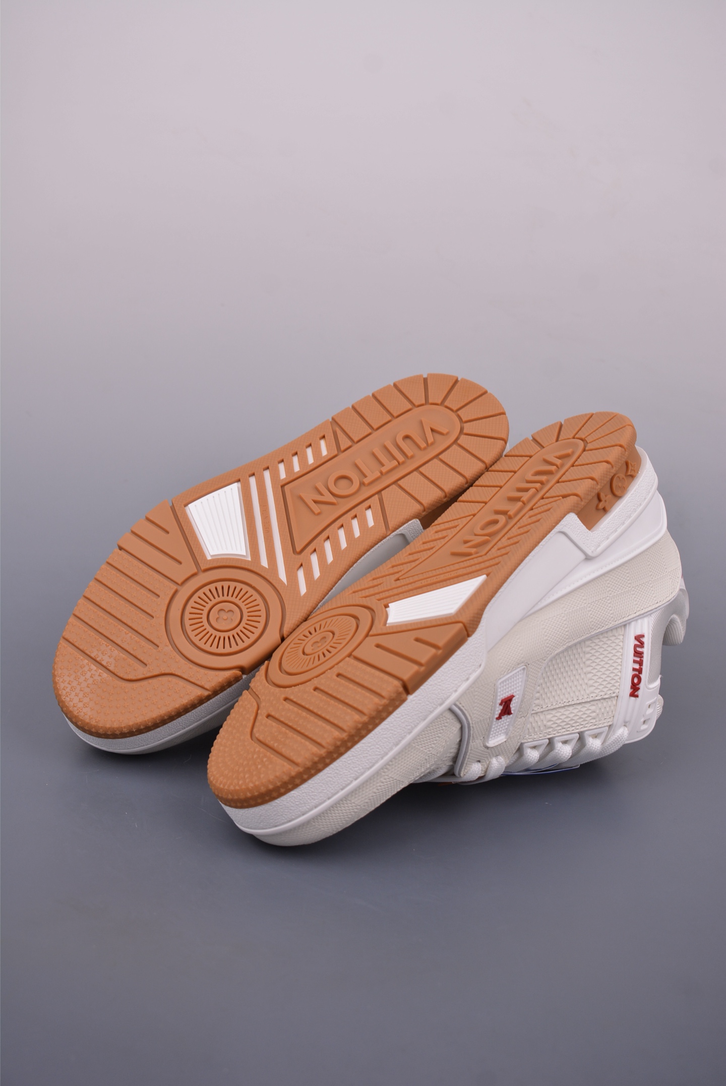 400 路易威登Louis Vuitton Archlight Sneakers 探视系列真皮拼色复古老爹风休闲运动鞋