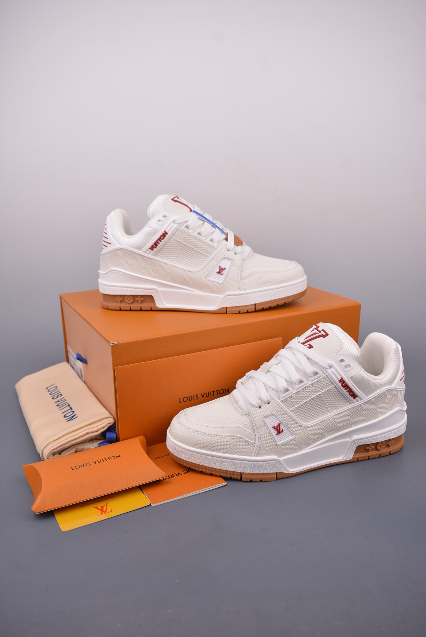 400 路易威登Louis Vuitton Archlight Sneakers 探视系列真皮拼色复古老爹风休闲运动鞋