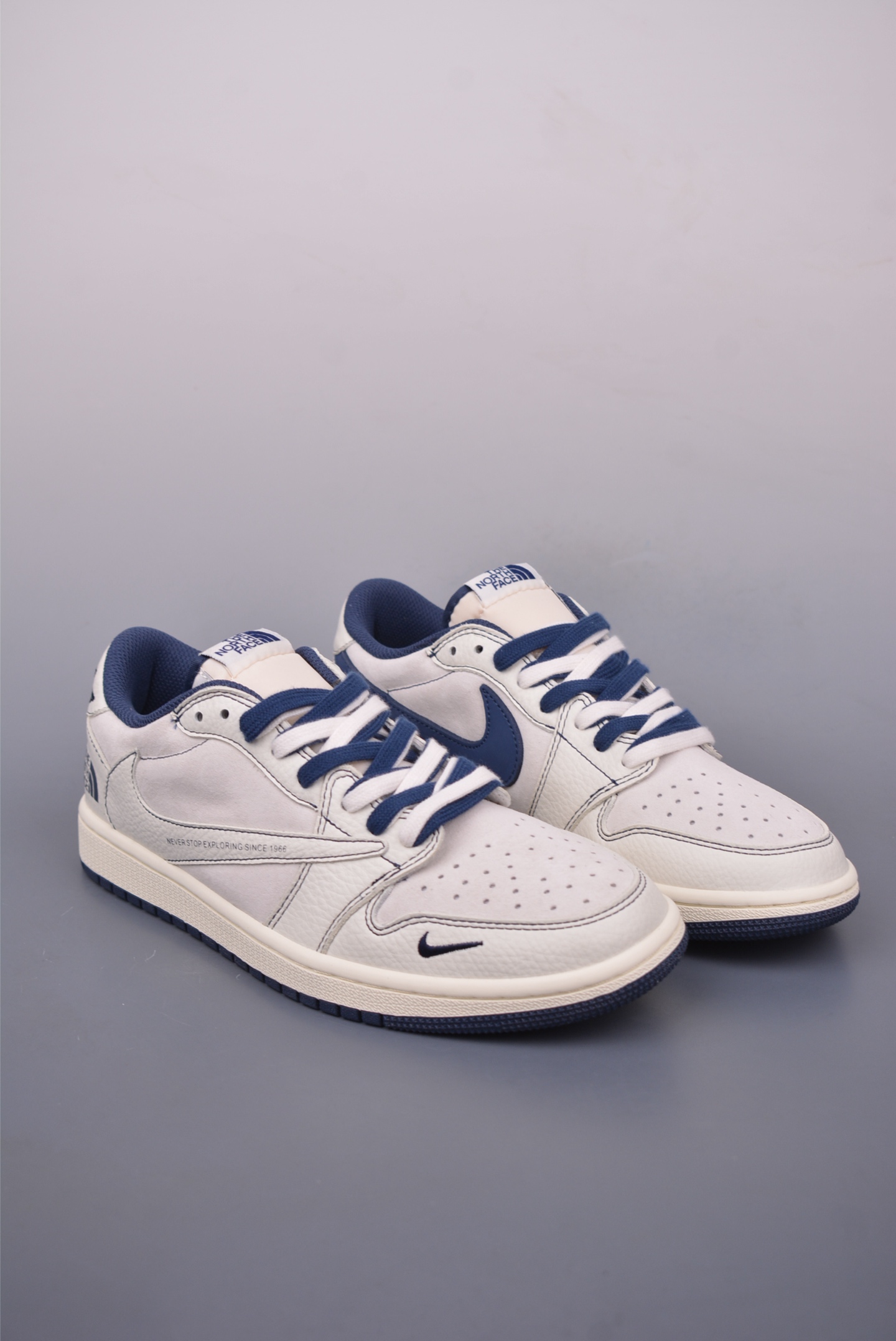 Fragment x Travis Scott x 北面 Air Jordan 1 Low 三方联名倒钩 XZ5749-001