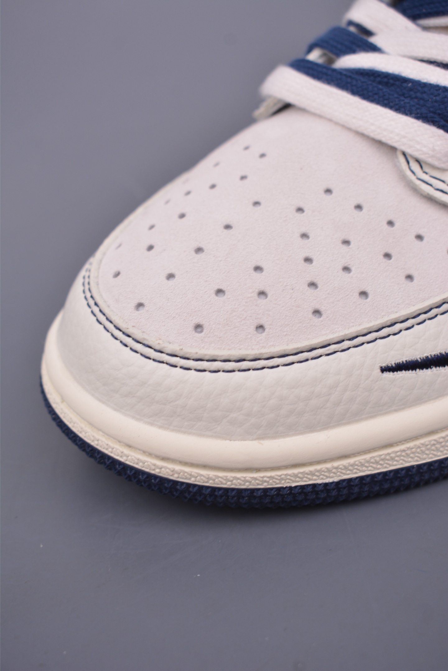 Fragment x Travis Scott x 北面 Air Jordan 1 Low 三方联名倒钩 XZ5749-001