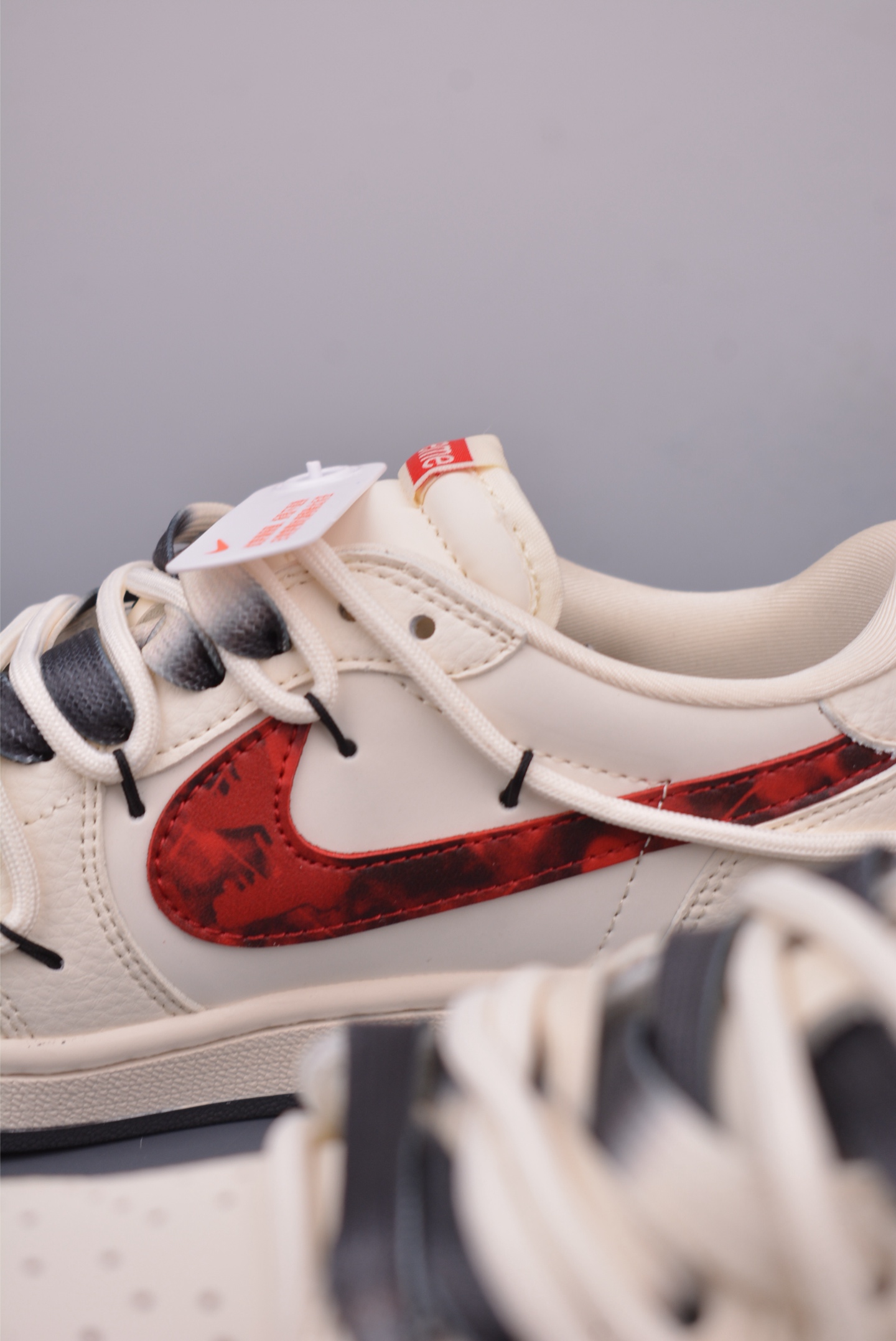 300 Fragment x Travis Scott x Supreme 绑带解构 Air Jordan 1 Low 三方联名倒钩 DM6868-109