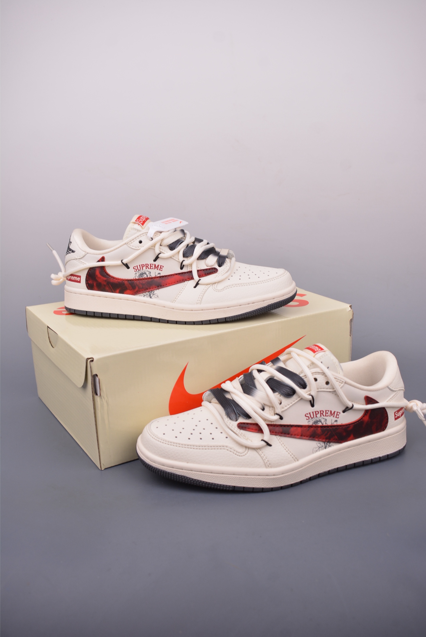 300 Fragment x Travis Scott x Supreme 绑带解构 Air Jordan 1 Low 三方联名倒钩 DM6868-109