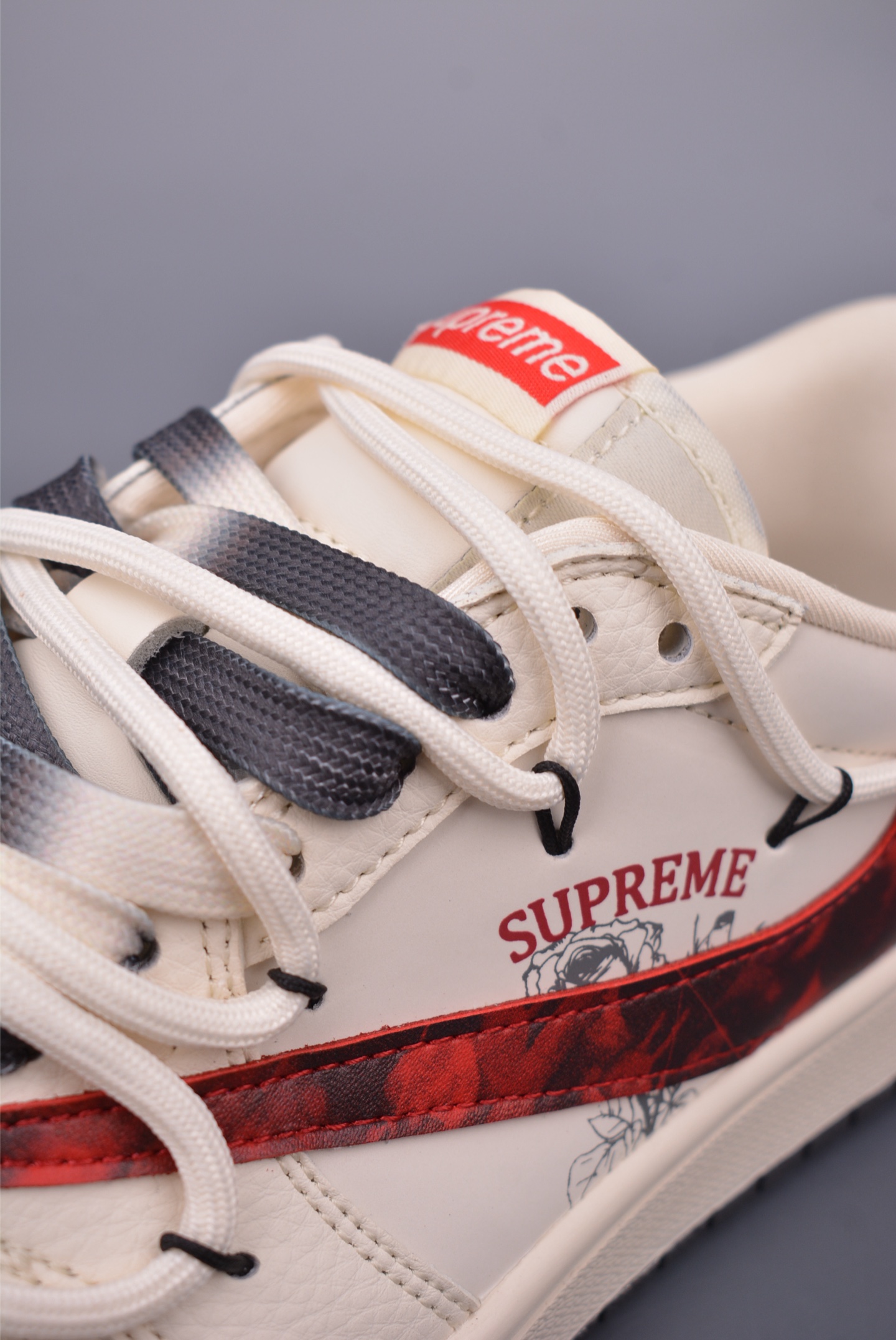 300 Fragment x Travis Scott x Supreme 绑带解构 Air Jordan 1 Low 三方联名倒钩 DM6868-109