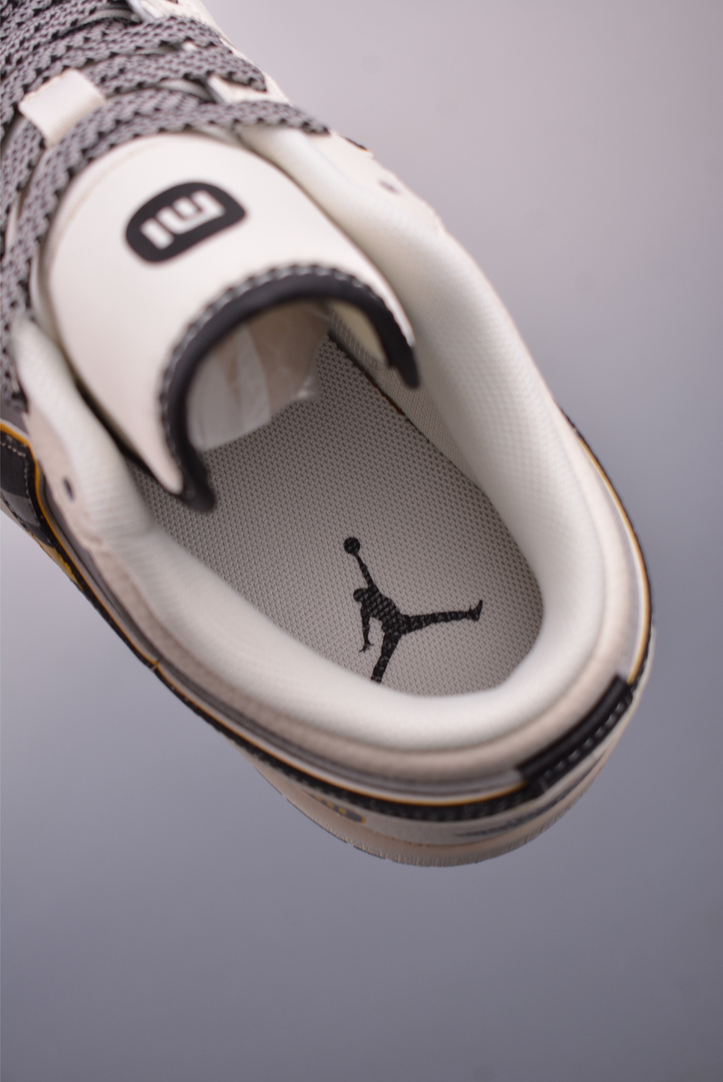 Nike Jordan Air Jordan 1 小米SU7 XX3168-198