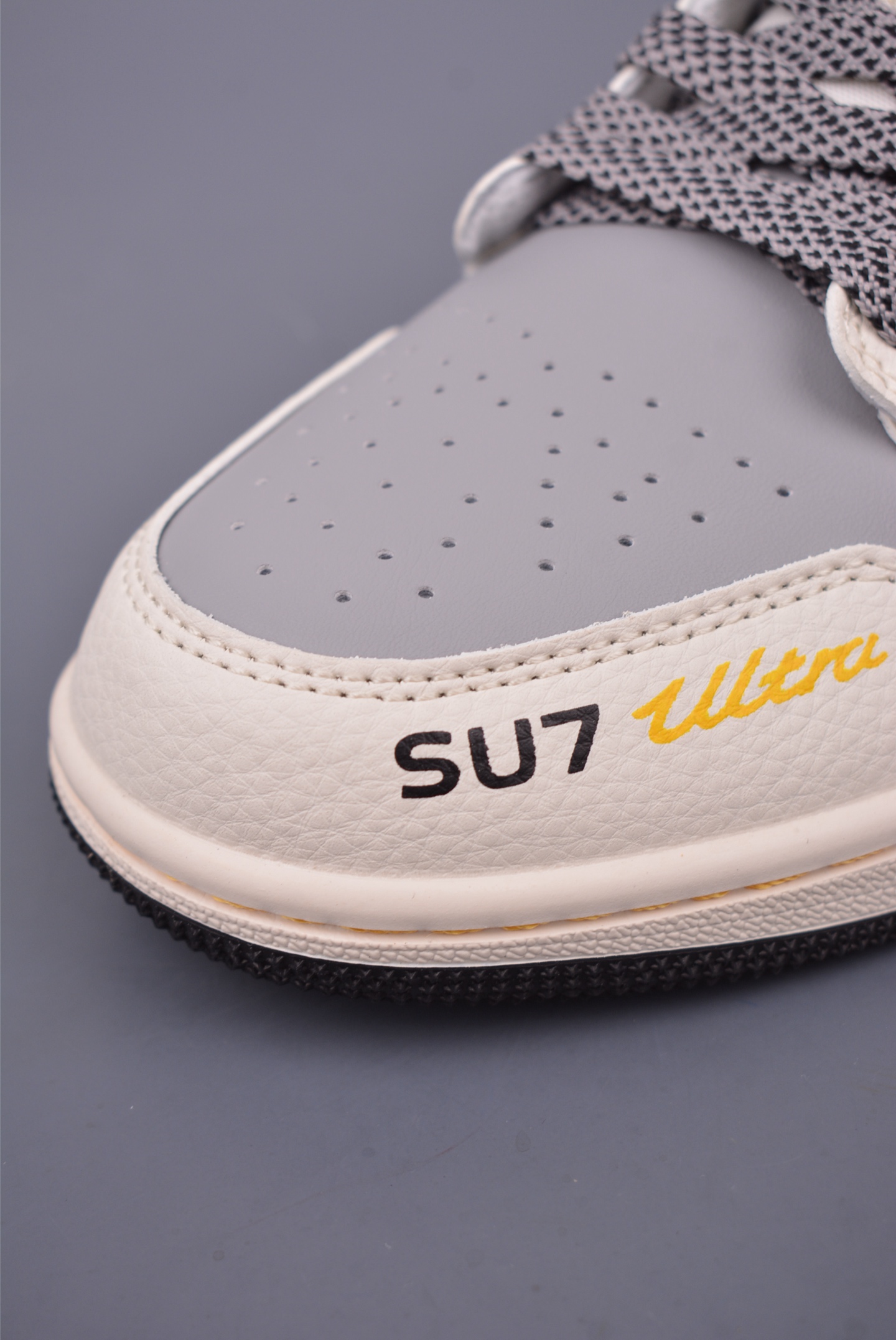 Nike Jordan Air Jordan 1 小米SU7 XX3168-198