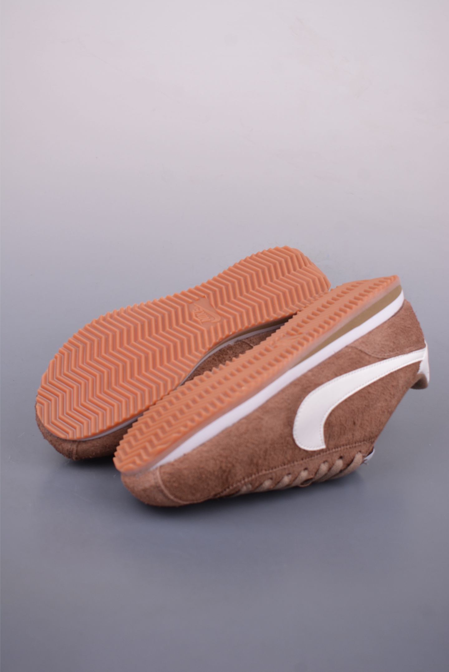 Nike Classic Cortez Leather: Iconic Style, Enhanced Comfort & Durability 3 i1748127750915 9653 0 2
