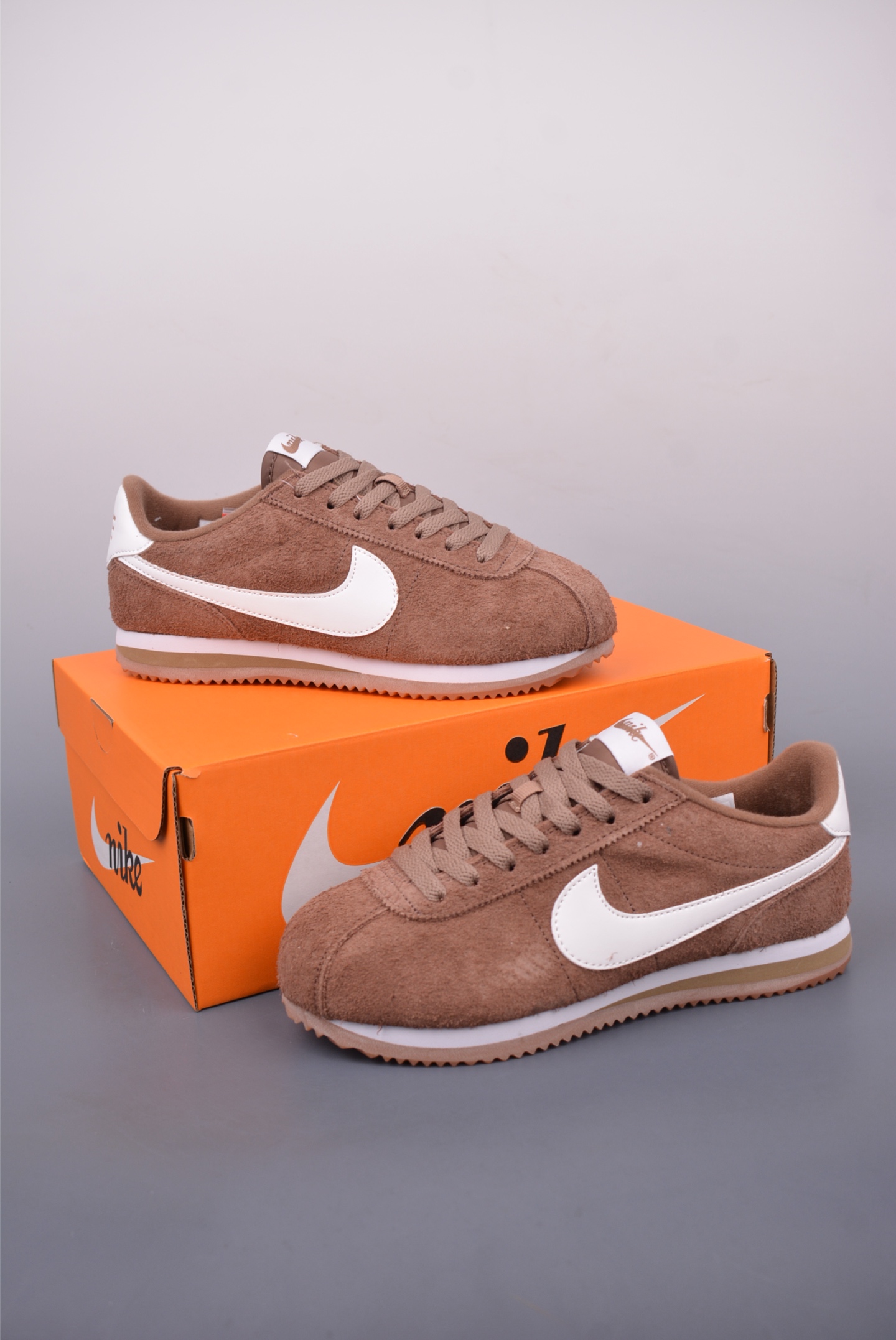 Nike Classic Cortez Leather: Iconic Style, Enhanced Comfort & Durability 5 i1748127752122 6965 0 4