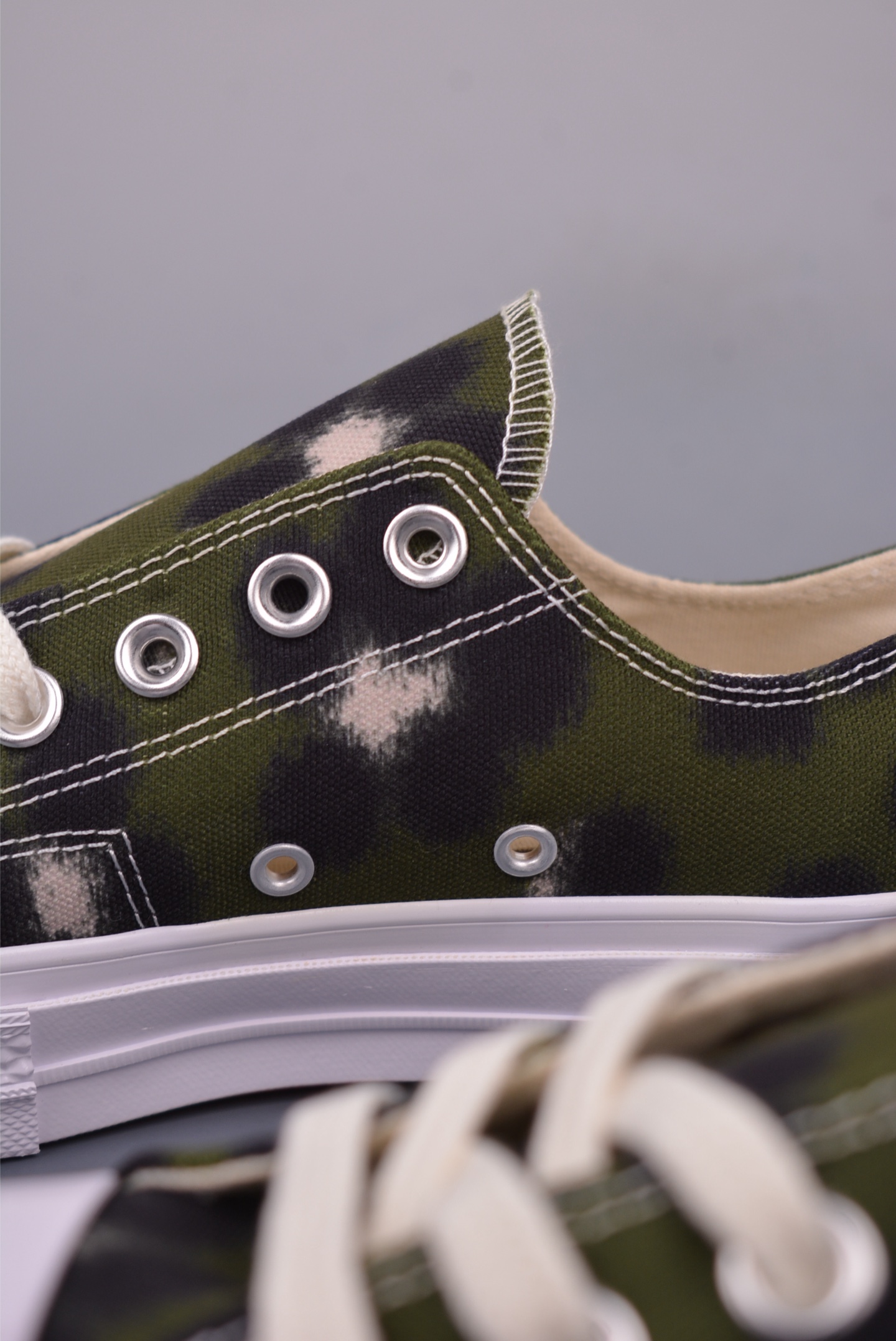 KENZO x Converse Chuck 70 Hana Leopard Cypress Low Top Sneakers 9 i1748127881110 1289 0 7