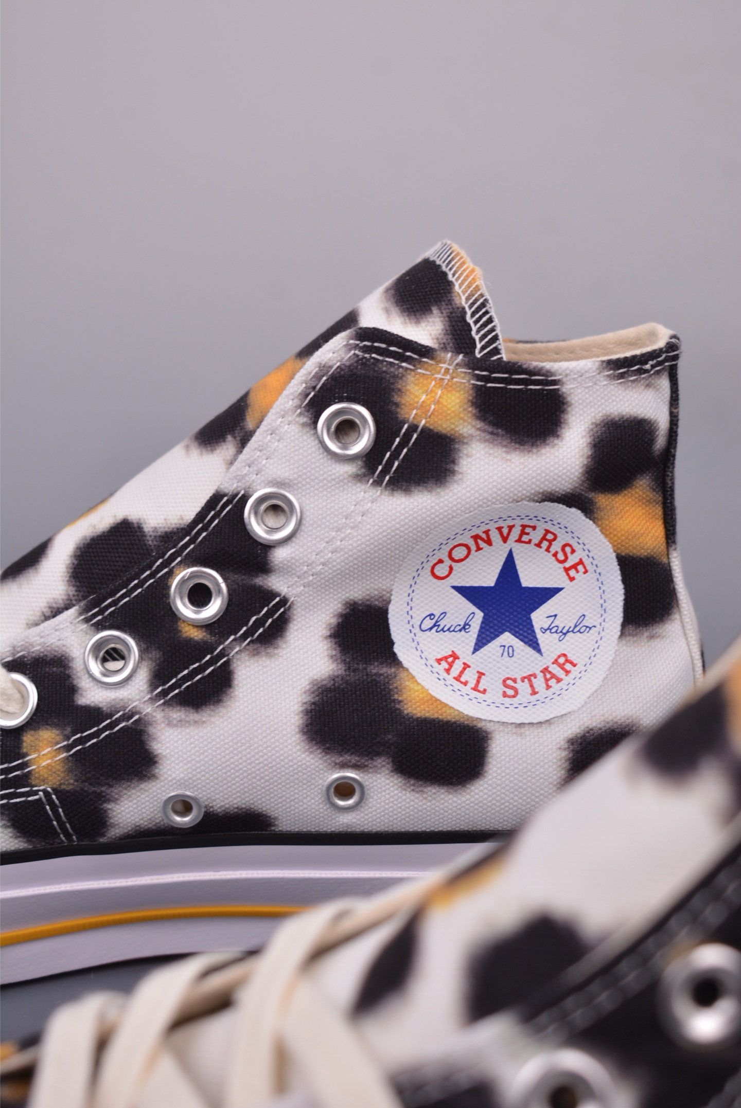 140 KENZO x Converse Hana Leopard Cypress NIGO与耐克集团的联名鞋款虽非首次问世