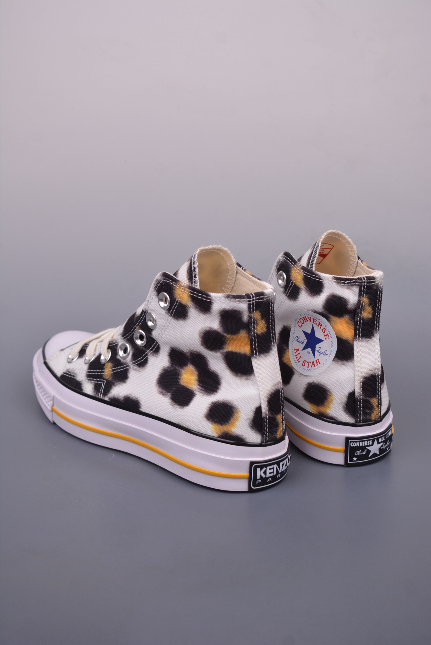 140 KENZO x Converse Hana Leopard Cypress NIGO与耐克集团的联名鞋款虽非首次问世