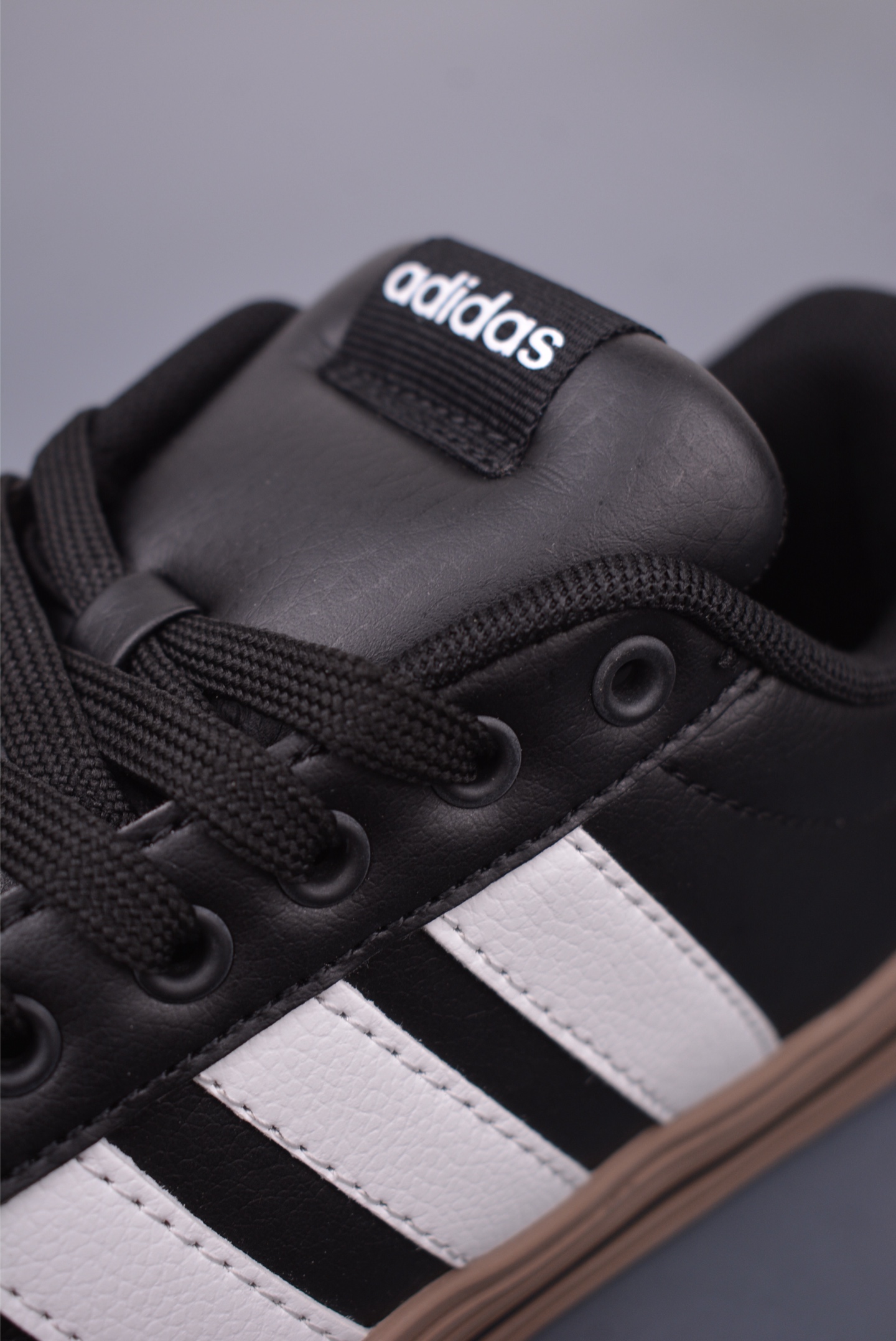 Adidas Barreda Daily 4.0 Low-Top Sneakers - Comfort & Shock Absorption 8 i1748128204600 2852 0 6