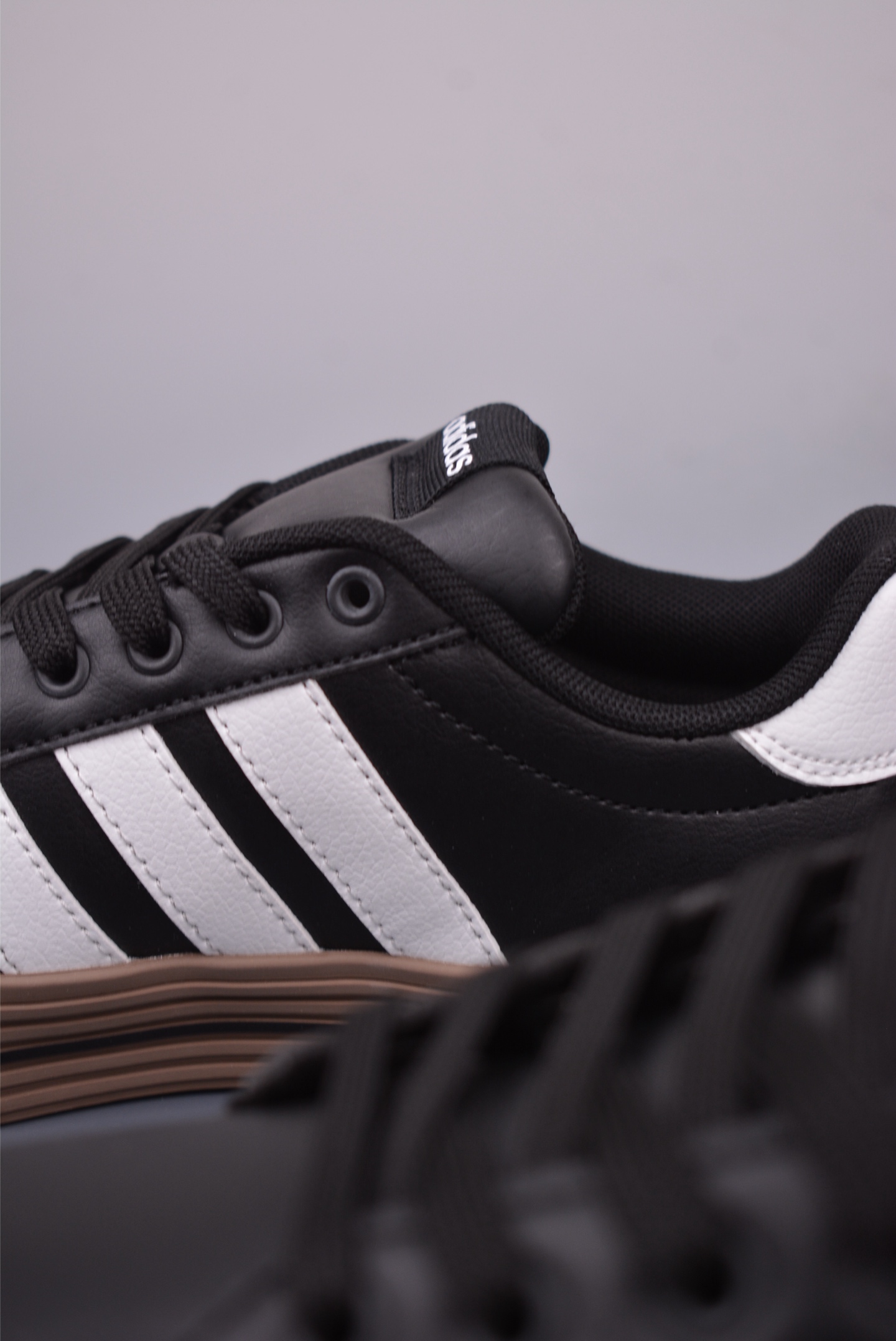 Adidas Barreda Daily 4.0 Low-Top Sneakers - Comfort & Shock Absorption 9 i1748128204641 6910 0 7