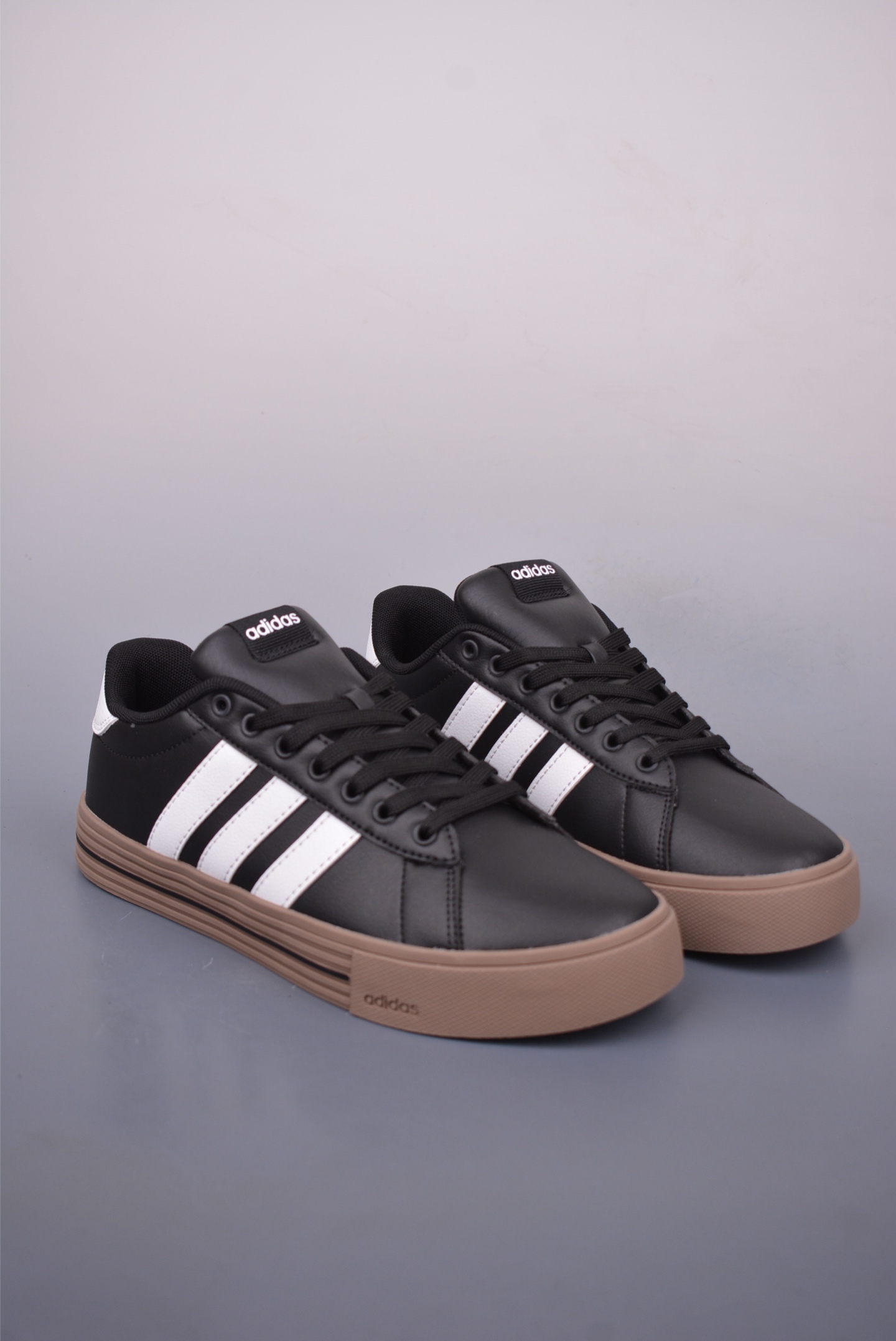 Adidas Barreda Daily 4.0 Low-Top Sneakers - Comfort & Shock Absorption 2 i1748128206138 3159 0 0