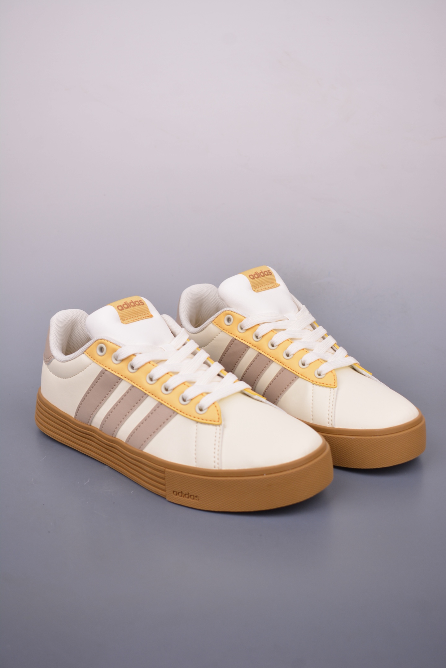 Adidas Barreda Daily 4.0 Low-Top Sneakers - Comfort & Style for Everyday Wear 4 i1748128219561 9569 0 2
