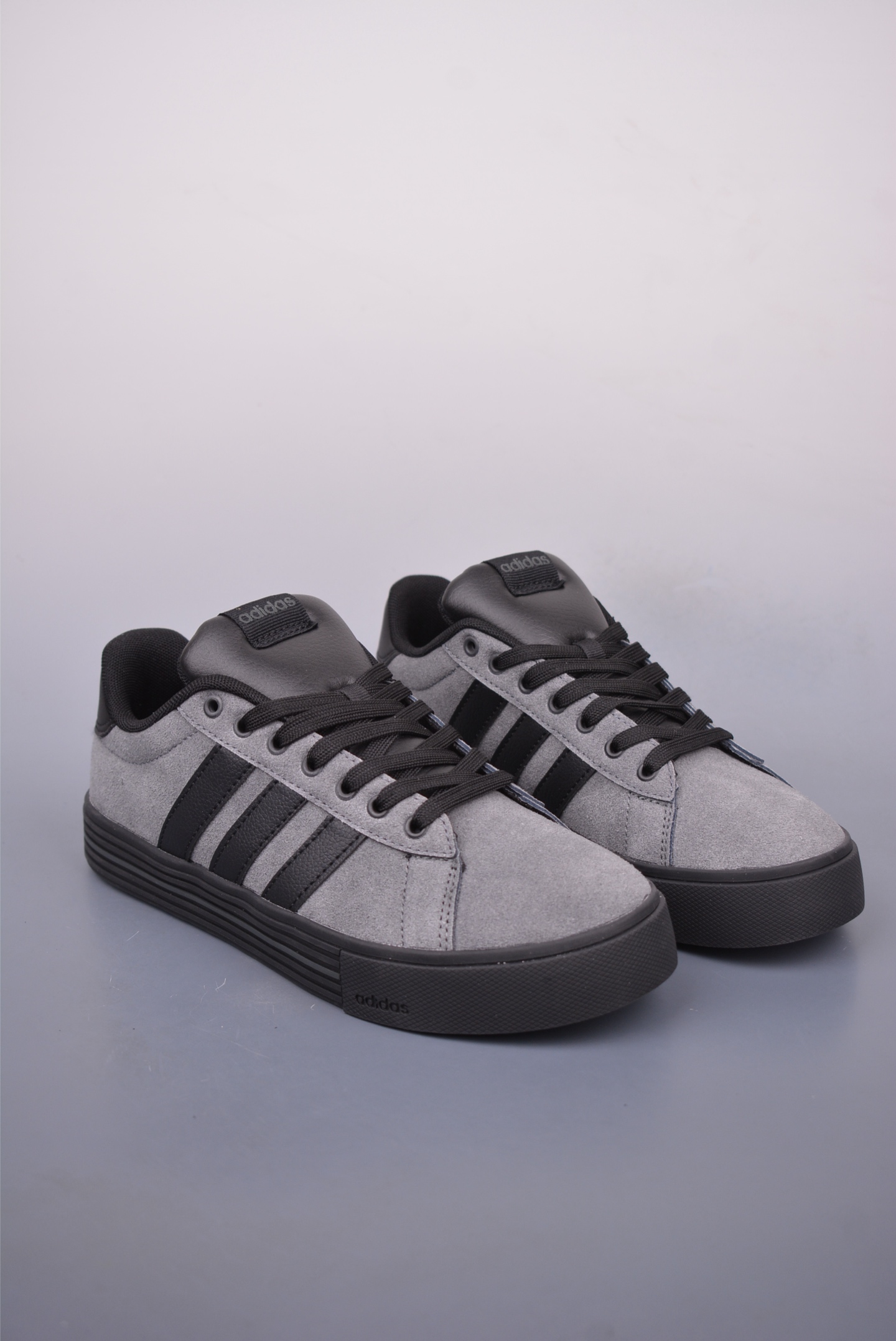 Adidas Barreda Daily 4.0 Low-Top Sneakers - Comfort & Style for Everyday Wear 2 i1748128220609 95 0 0