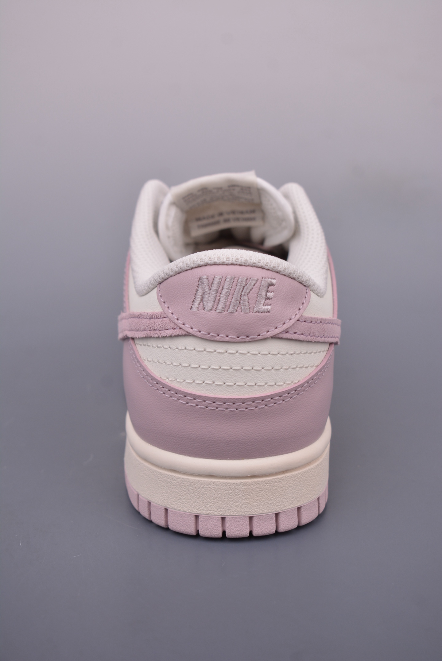 Nike SB Dunk Low Original Leather Cleanliness Embroidery Sneakers 4 i1748128269545 2579 0 3