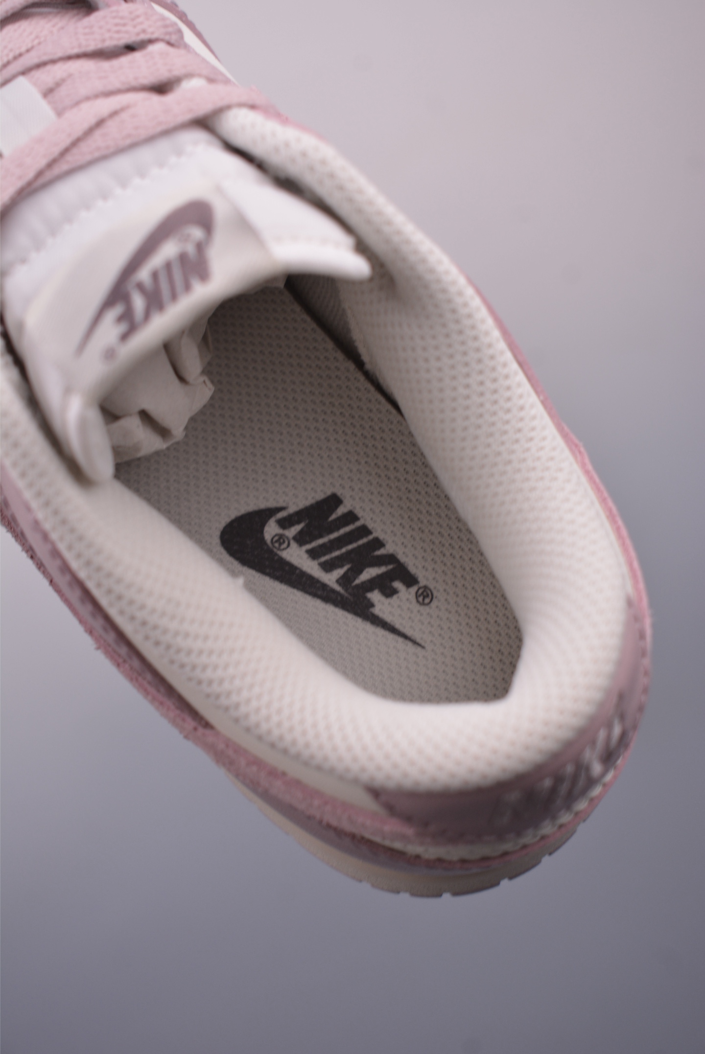 Nike SB Dunk Low Original Leather Cleanliness Embroidery Sneakers 9 i1748128270793 1901 0 8