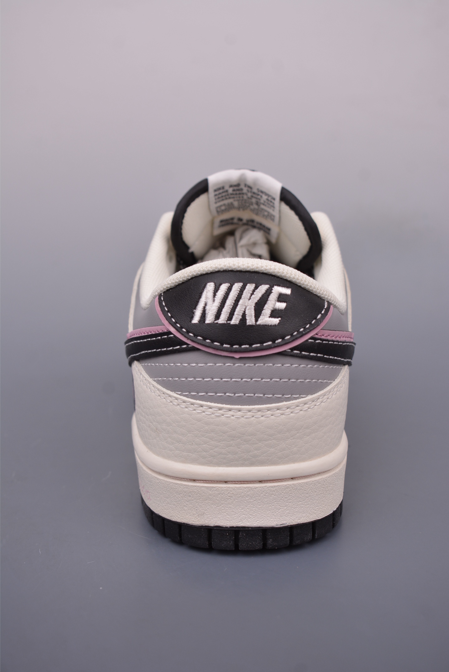 Nike SB Dunk Low Xiaomi SU7 Sneakers - Premium Comfort & Style 4 i1748128312246 2859 0 3
