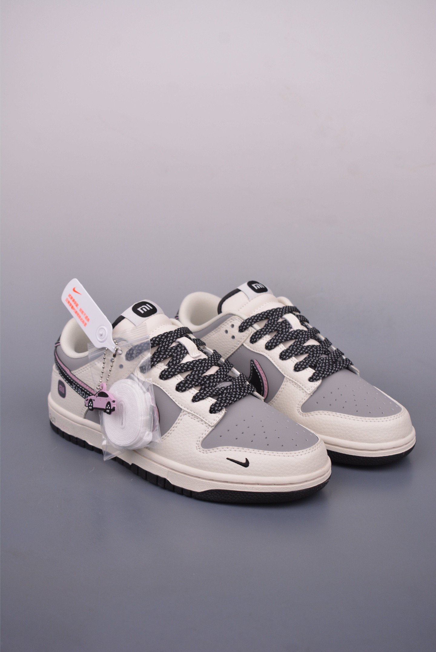 Nike SB Dunk Low Xiaomi SU7 Sneakers - Premium Comfort & Style 1 i1748128313531 2543 0 0