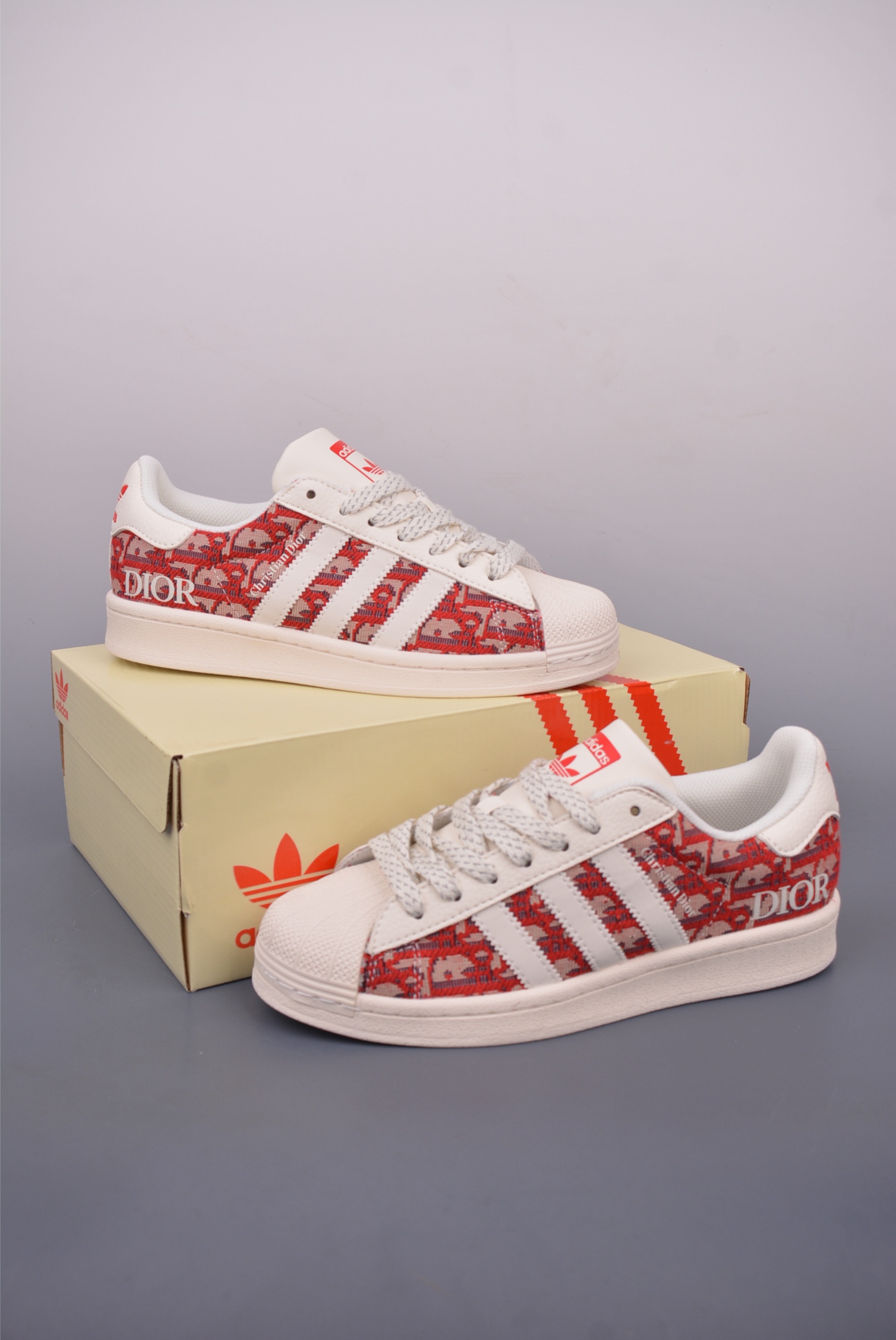 Adidas Originals Superstar x Louis Vuitton Custom Sneakers-Limited Edition 5 i1748128420580 8863 0 3
