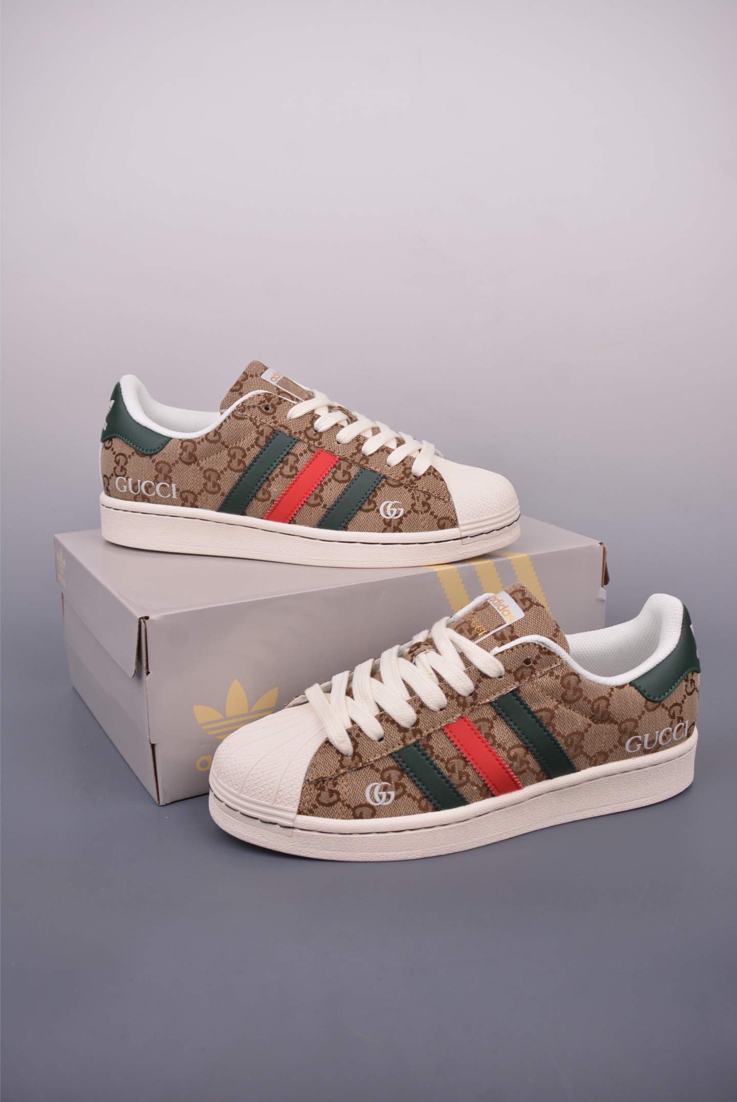 Adidas Originals Superstar x Louis Vuitton Custom Sneakers-Limited Edition 7 i1748128420650 474 0 5