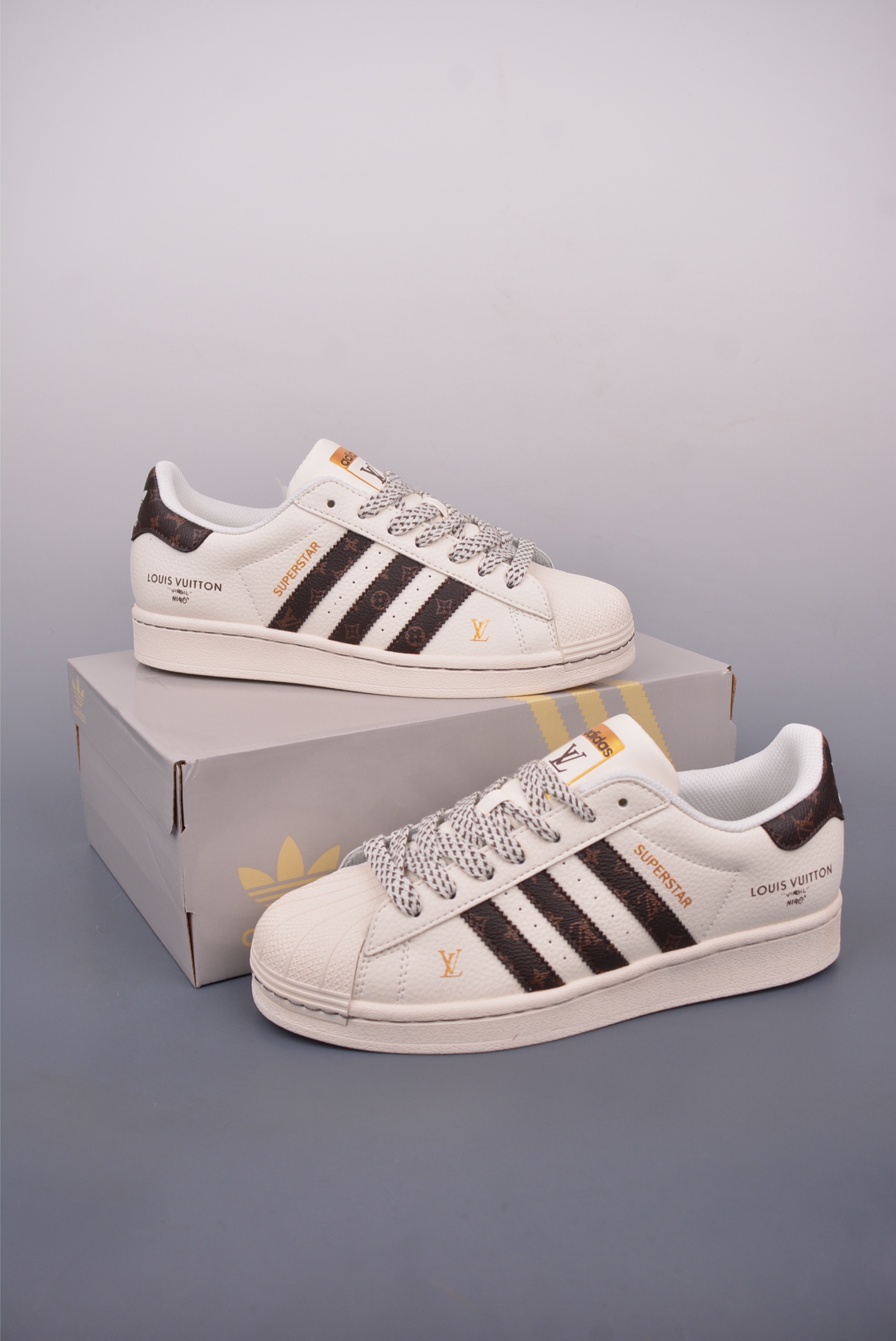 Adidas Originals Superstar x Louis Vuitton Custom Sneakers-Limited Edition 2 i1748128421546 5323 0 0