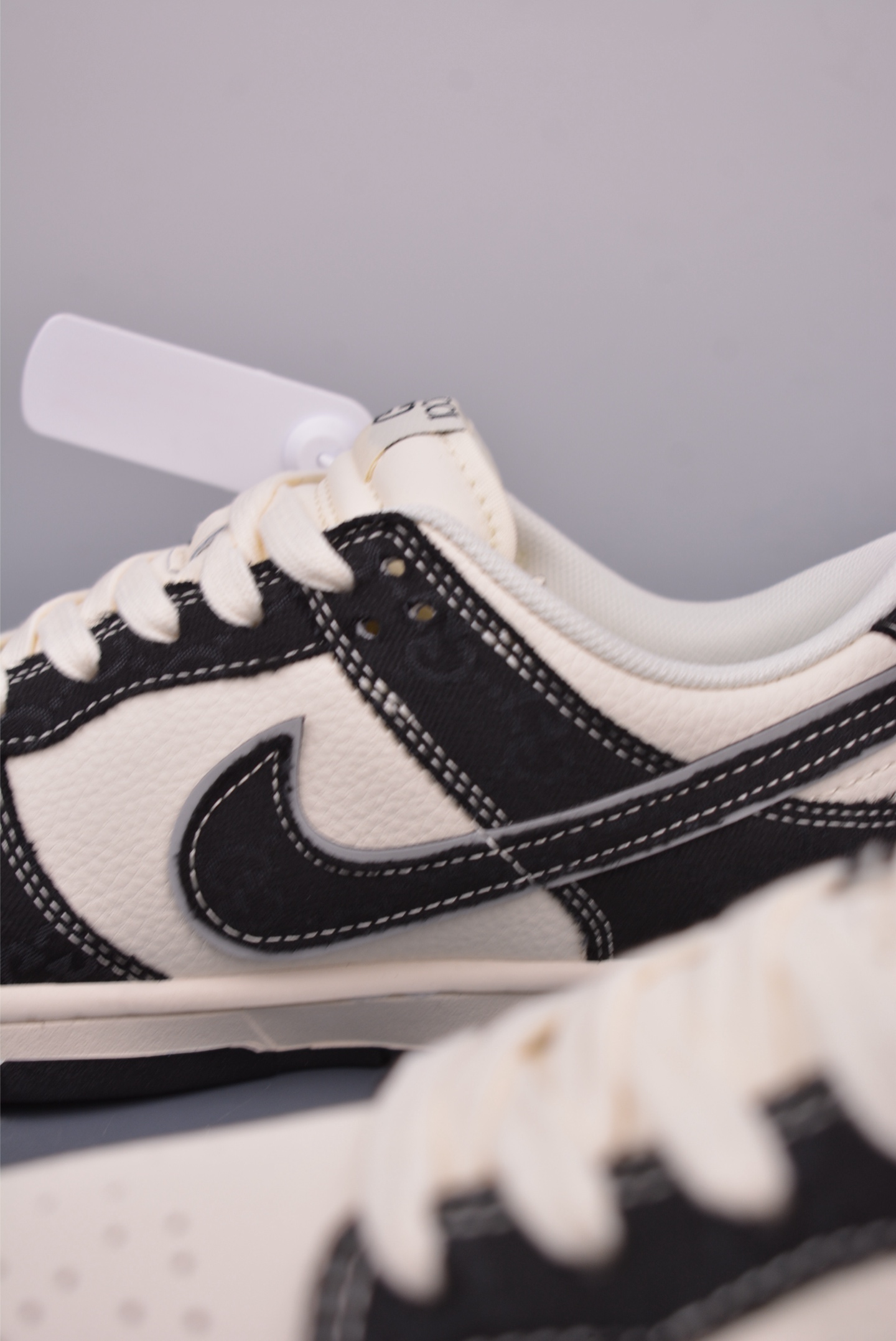 Nike SB Dunk Low Gucci Collab Premium Leather Sneakers - Limited Edition 8 i1748128515938 4645 0 7