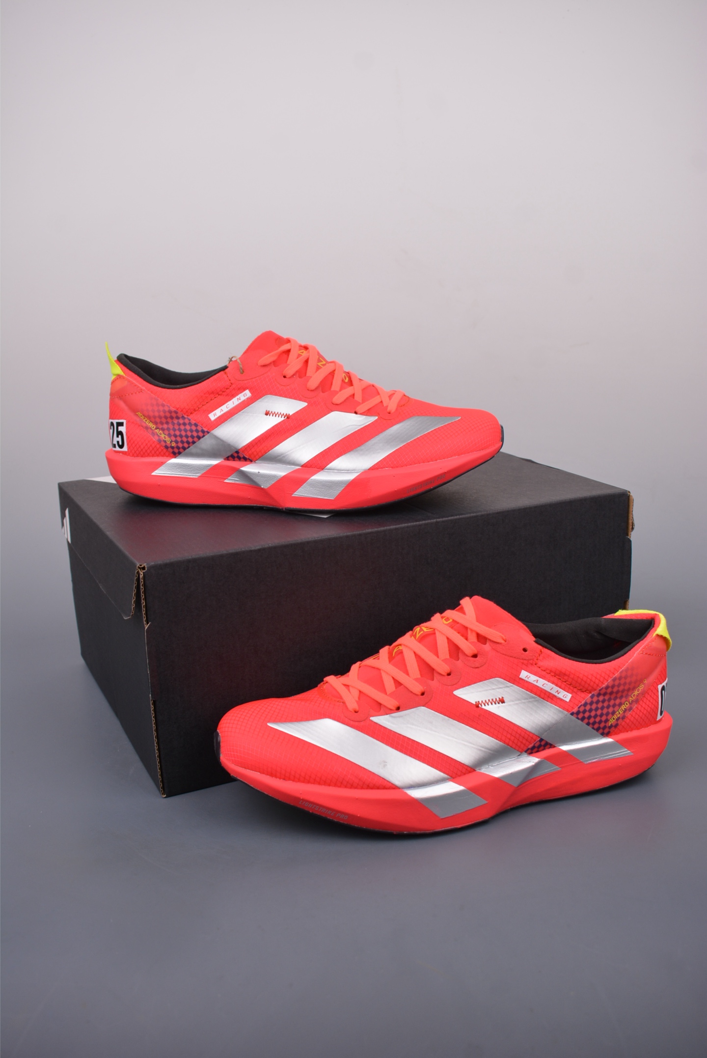 Adidas Adizero Adios 9 M赛车联名系列 低帮轻便透气竞速休闲运动慢跑鞋 IH5747
