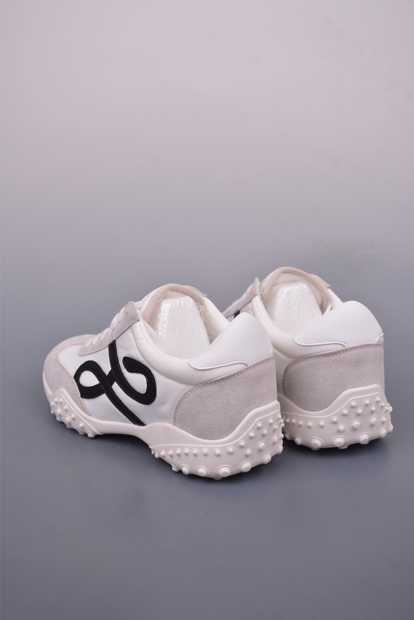 [GGCC Series] Fashionable look easily frozenEasily show a spontaneous atmo