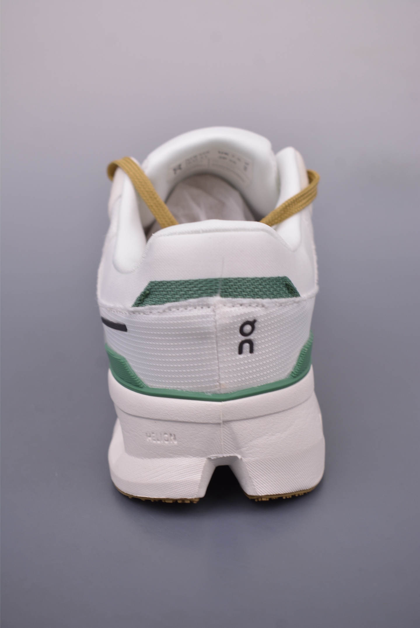 On Cloudtilt Loewe Running Shoes - Urban Outdoor Style for Men and Women 5 i1748213625675 2370 0 3
