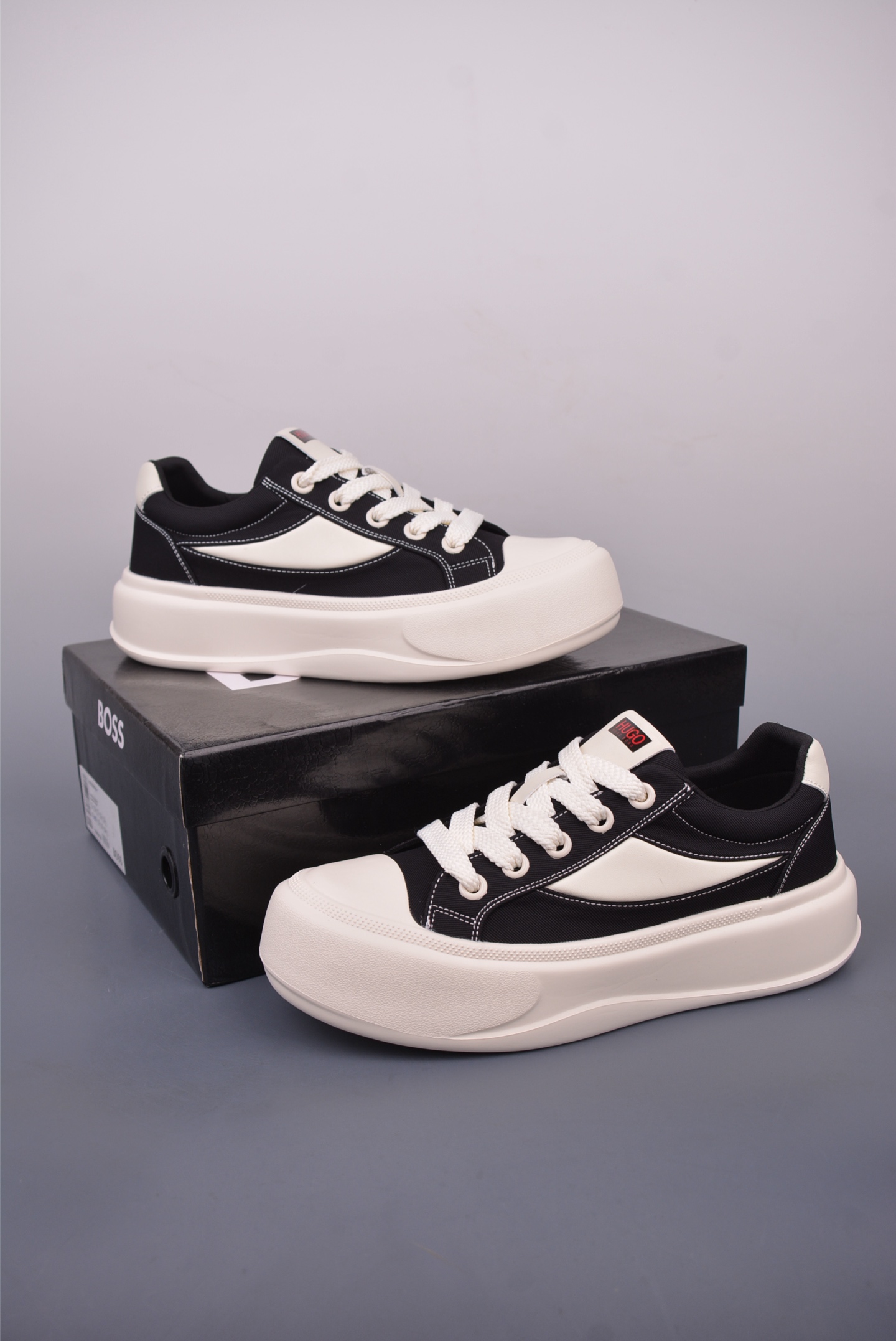 Hugo Boss Men's Nappa Leather Low-Top Sneakers - Stylish & Comfortable 2 i1748213997574 7984 0 4