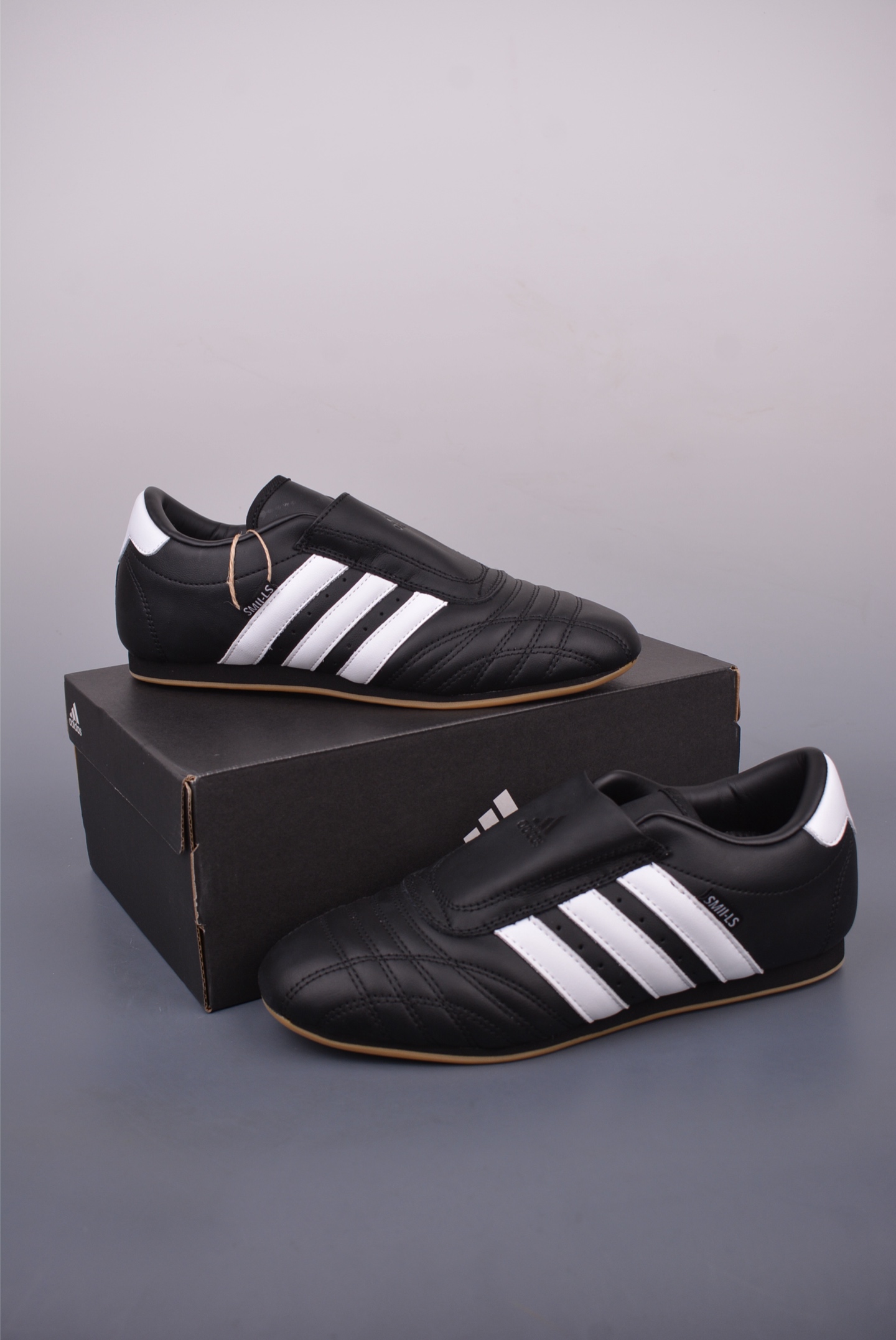 Adidas Originals Taekwondo Low: Classic Retro Training Sneakers - Black/White 6 i1748214218641 9547 0 4