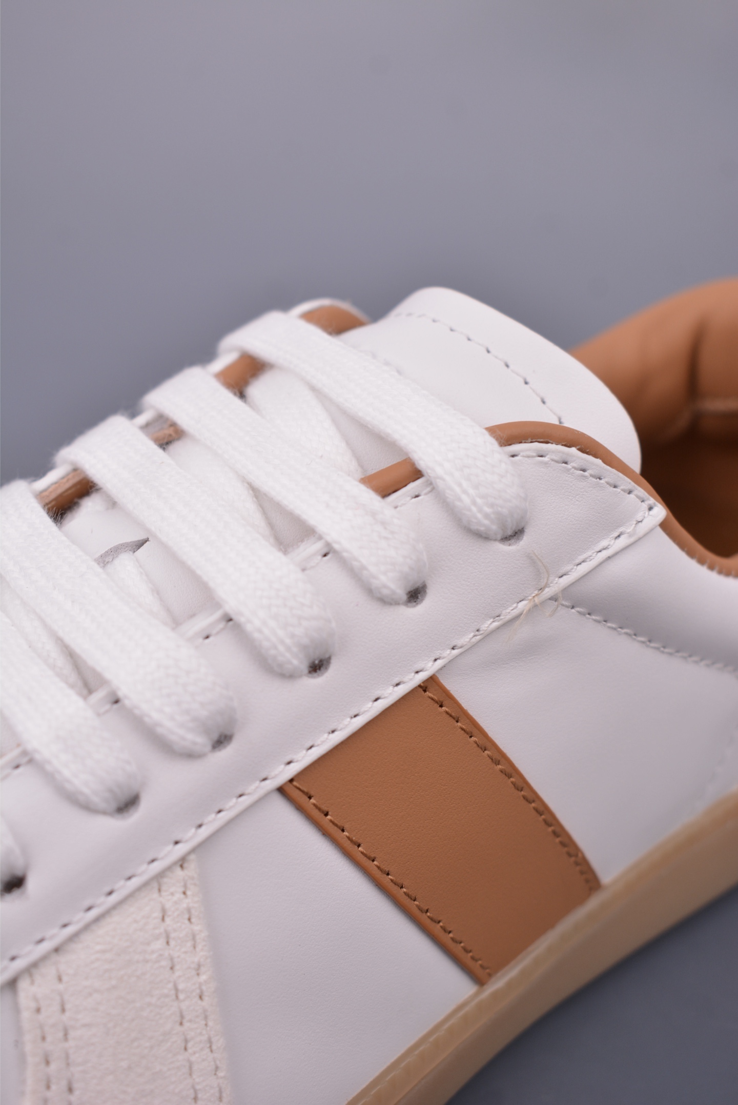 Dior B01 Matchpoint Sneakers: Classic Style with Distinctive Details 8 i1748214368427 1987 0 6