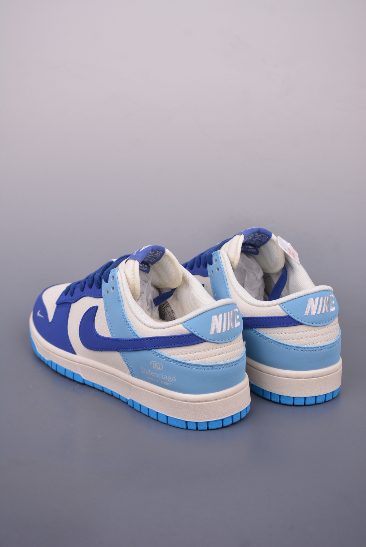 Nike SB Dunk Low 巴黎世家联名 FC1688-230