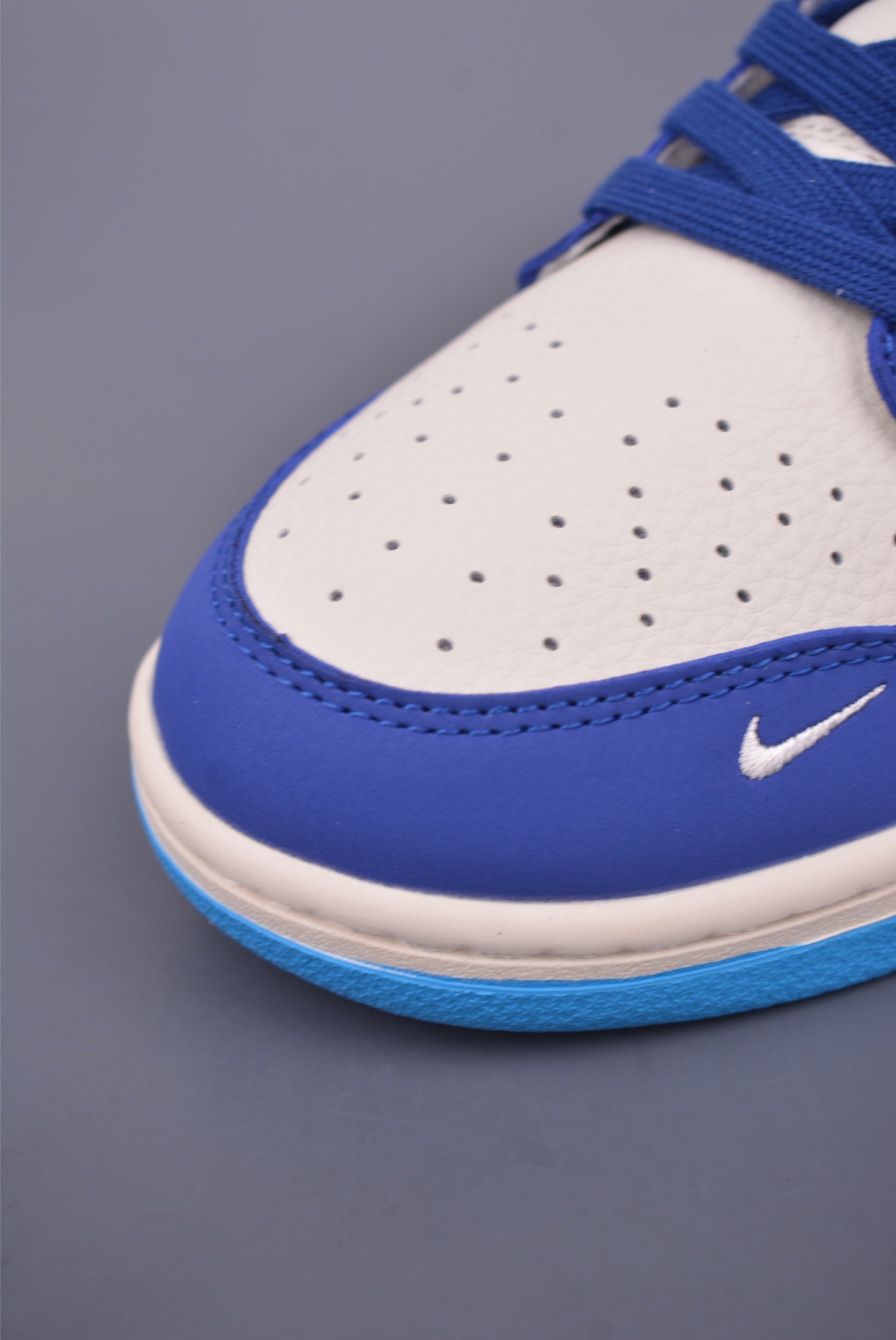 Nike SB Dunk Low 巴黎世家联名 FC1688-230