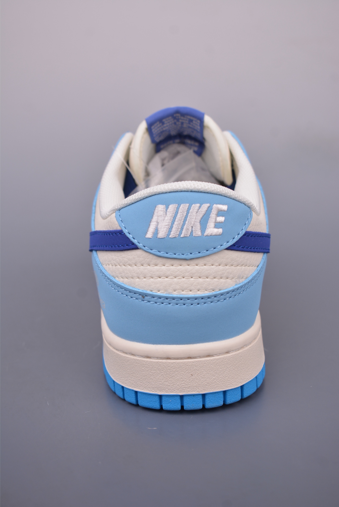 Nike SB Dunk Low 巴黎世家联名 FC1688-230
