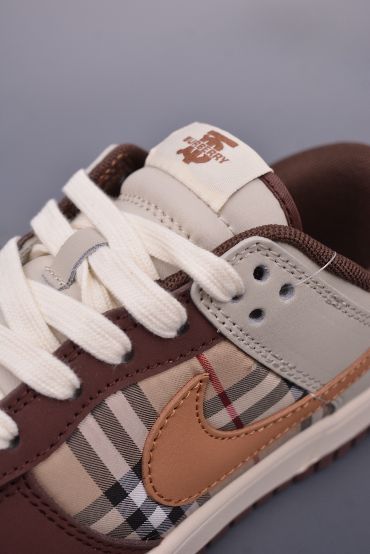 Nike SB Dunk Low Burberry Collaboration Premium Quality Sneakers 8 i1748214798472 1741 0 6