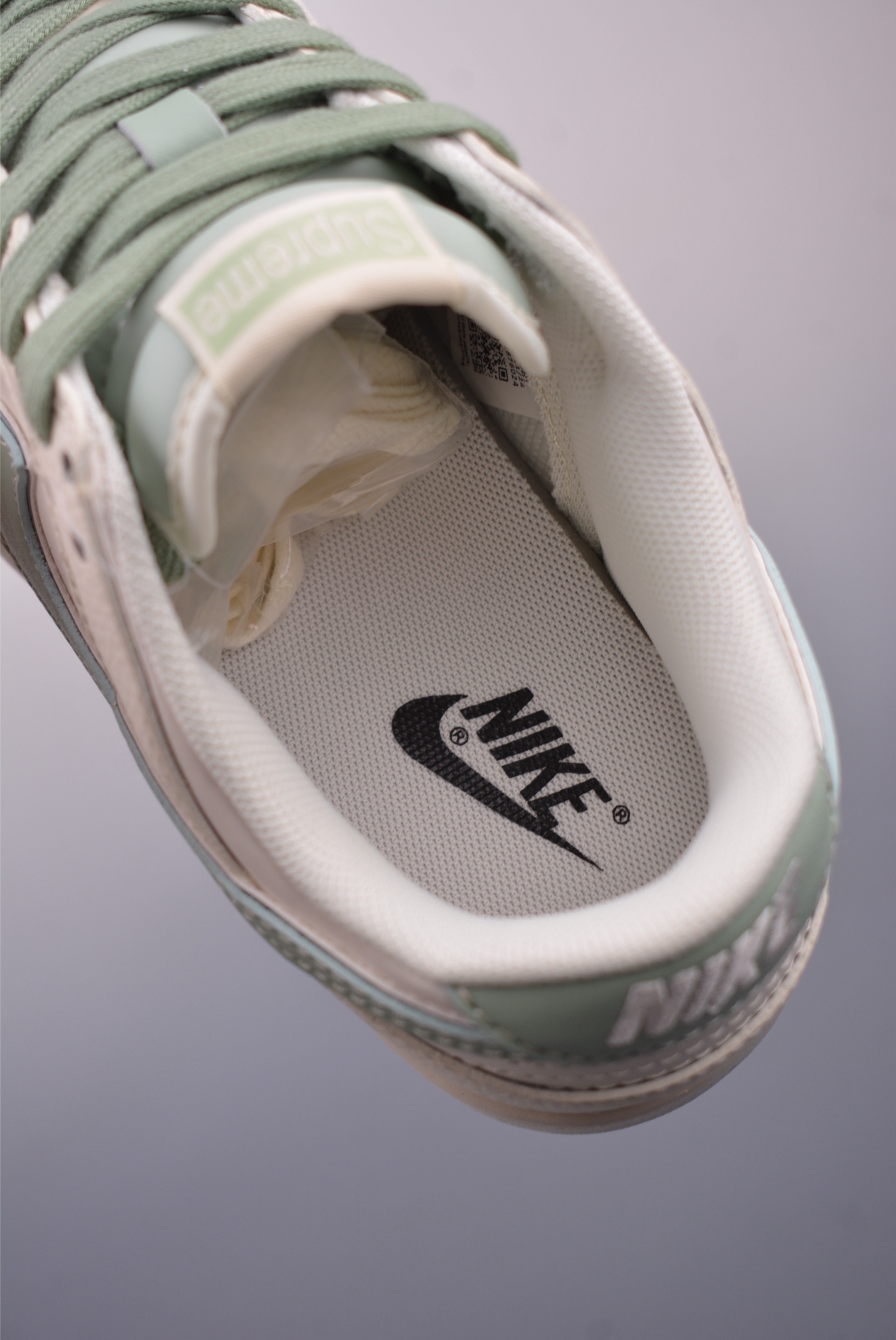 Nike SB Dunk Low Supreme Cream Green Sneakers Premium Quality 10 i1748214829442 9097 0 8