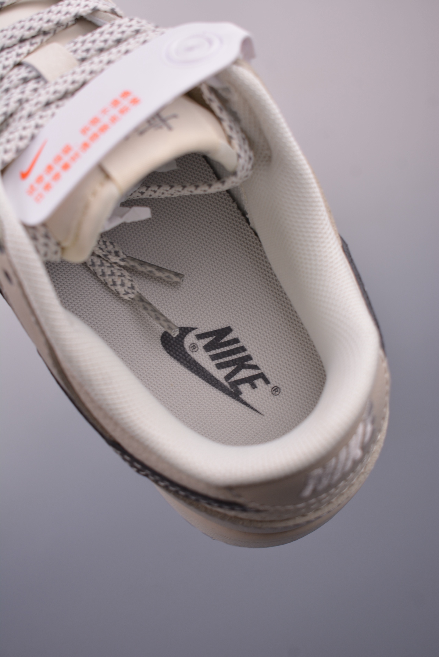 Nike SB Dunk Low x Stussy Collab - Premium Leather, Superior Comfort 9 i1748214864775 660 0 8
