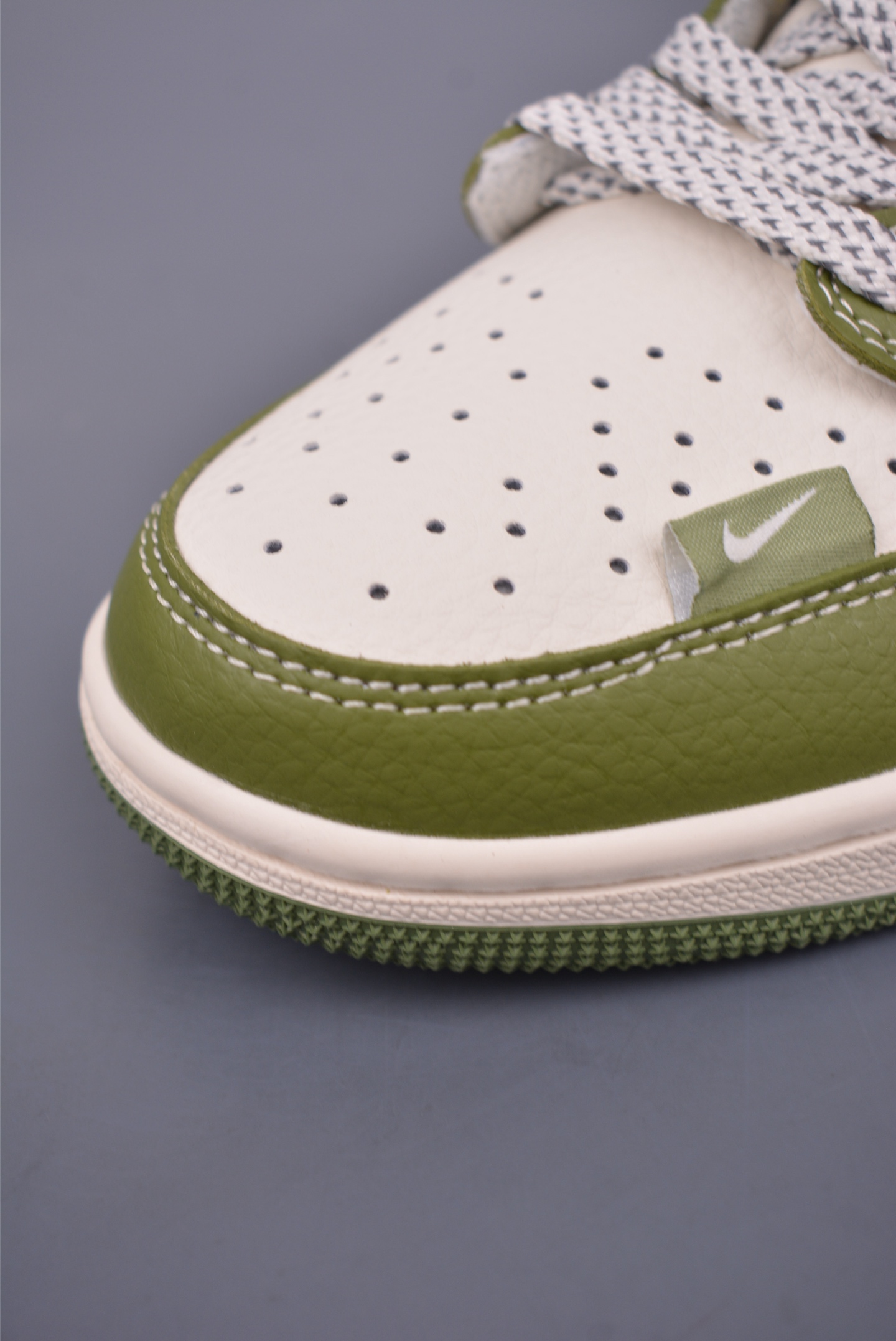 Fragment x Travis Scott x 暴力熊 Air Jordan 1 Low 三方联名倒钩 HS8068-003