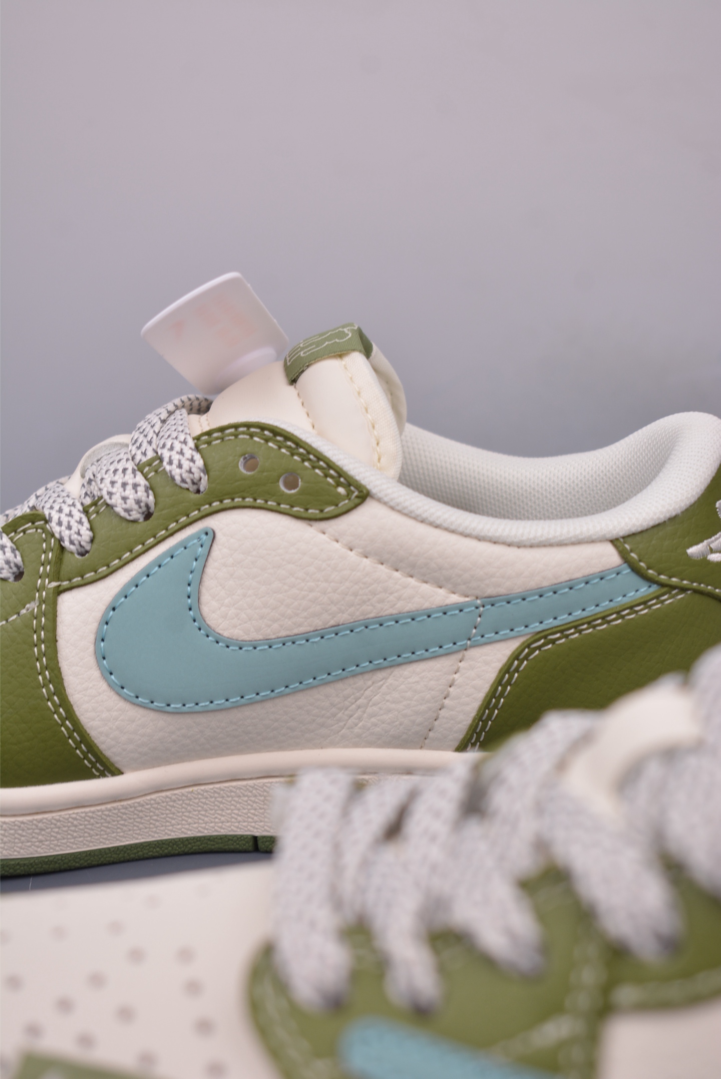 Fragment x Travis Scott x 暴力熊 Air Jordan 1 Low 三方联名倒钩 HS8068-003