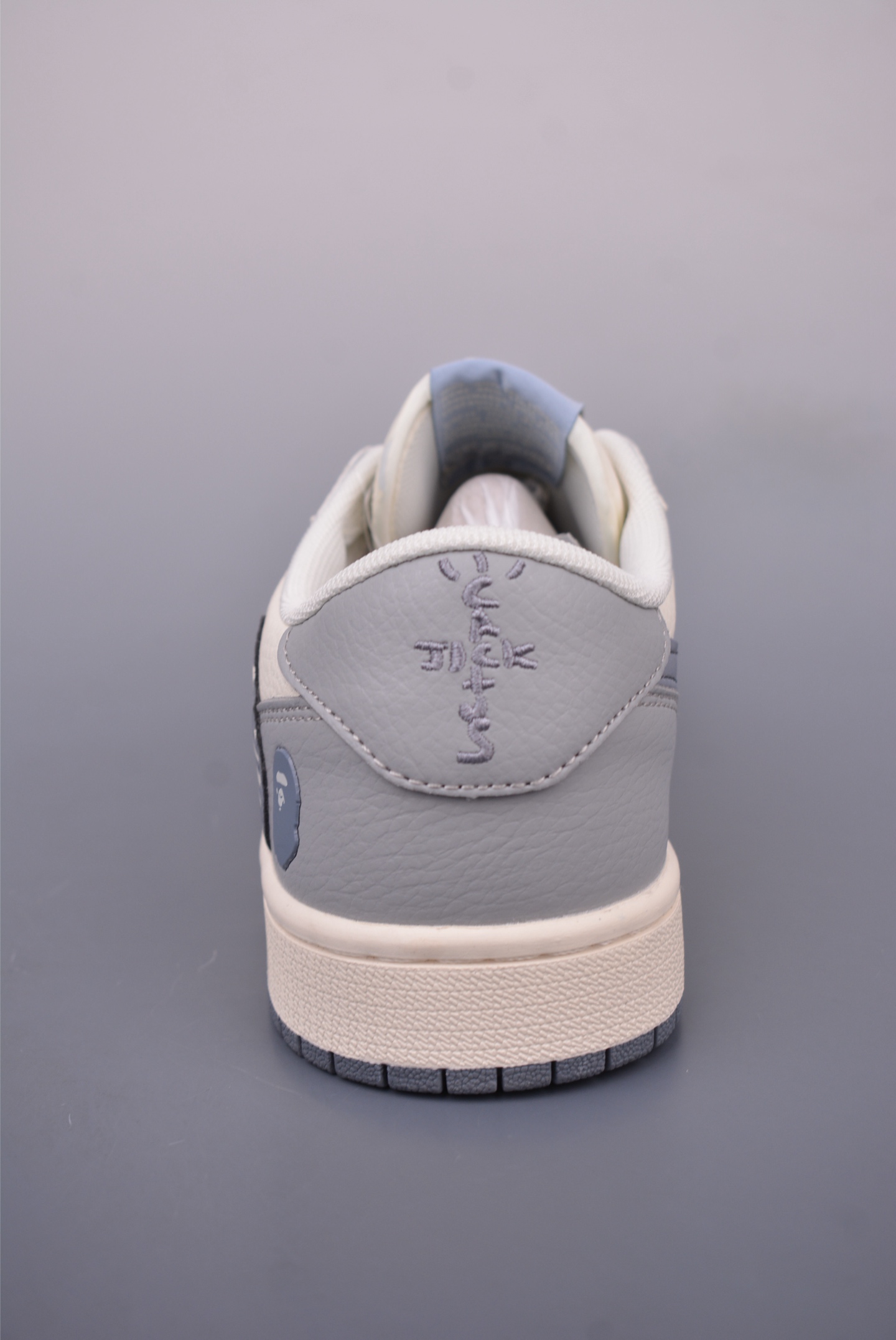 Fragment x Travis Scott x BAPE Air Jordan 1 Low - A Stylish Collaboration 4 i1748214931376 9996 0 3