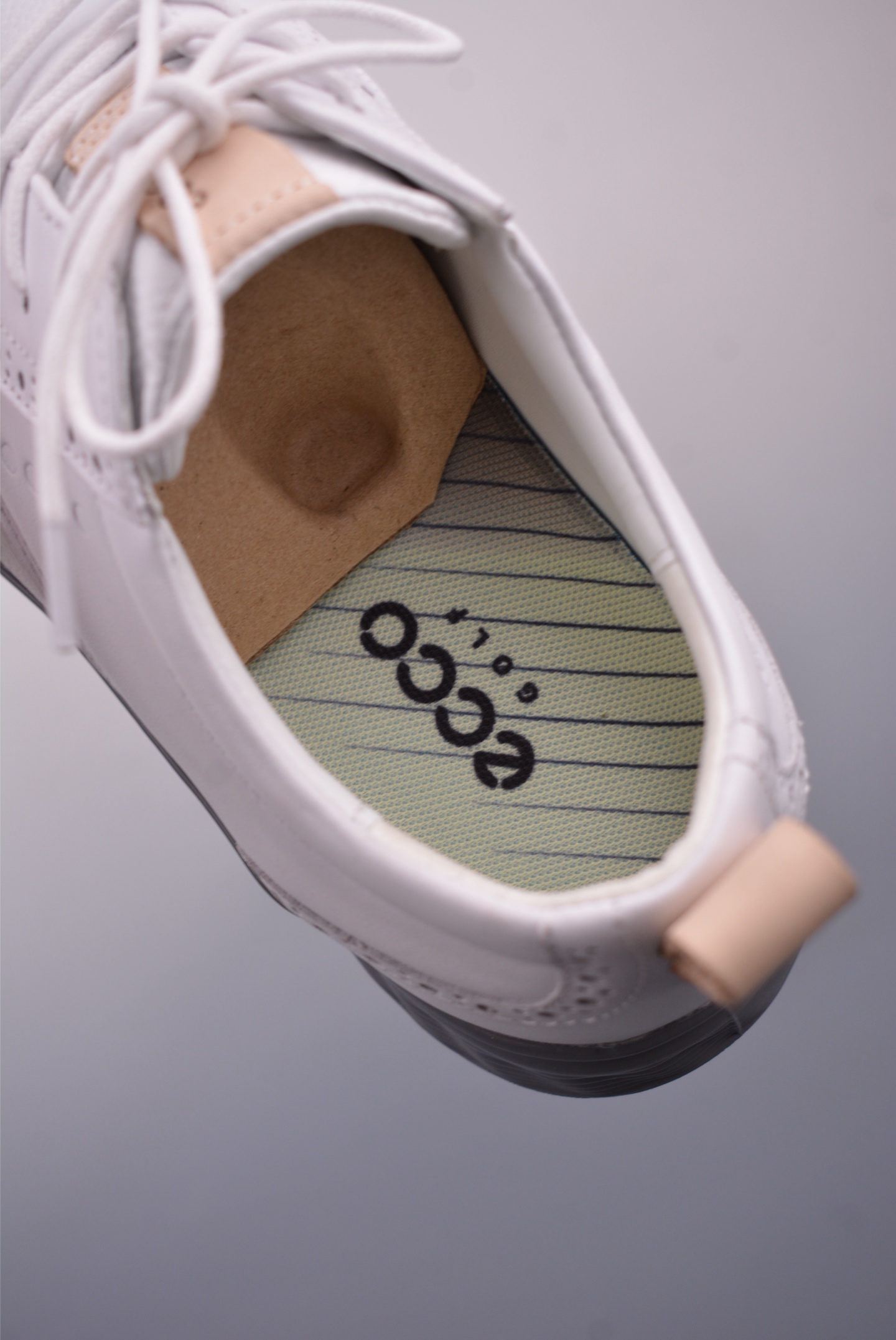 ECCO Men's White Leather Golf Shoes - Breathable, Comfortable, and Stylish 10 i1748215038104 5144 0 8