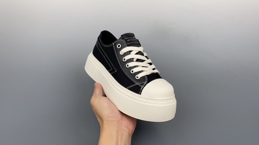 Smfk Garden Vintage Skate Low: Retro Platform Sneakers with Canvas Design