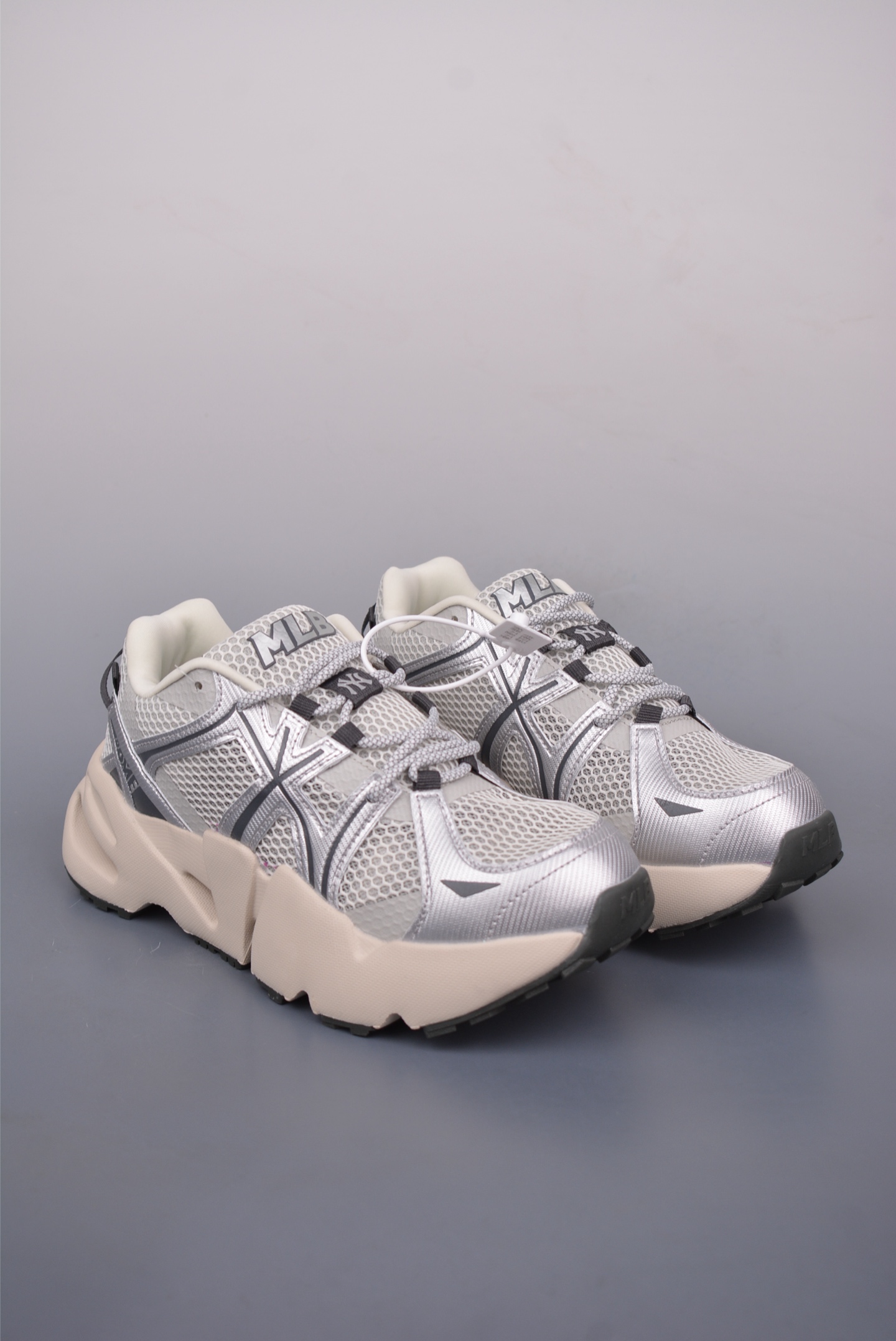 MLB Dome Runner New York Yankees Chunky Sneakers Fashionable and Comfortable 2 i1748300726925 2381 0 0