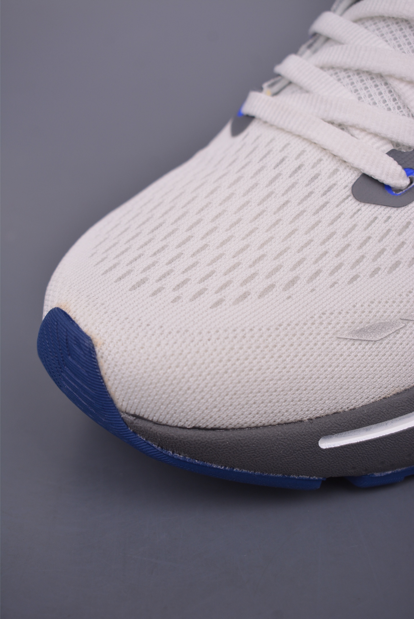 Brooks Adrenaline GTS 23 Running Shoes - Lightweight, Breathable, and Comfortable 7 i1748303178784 8199 0 5